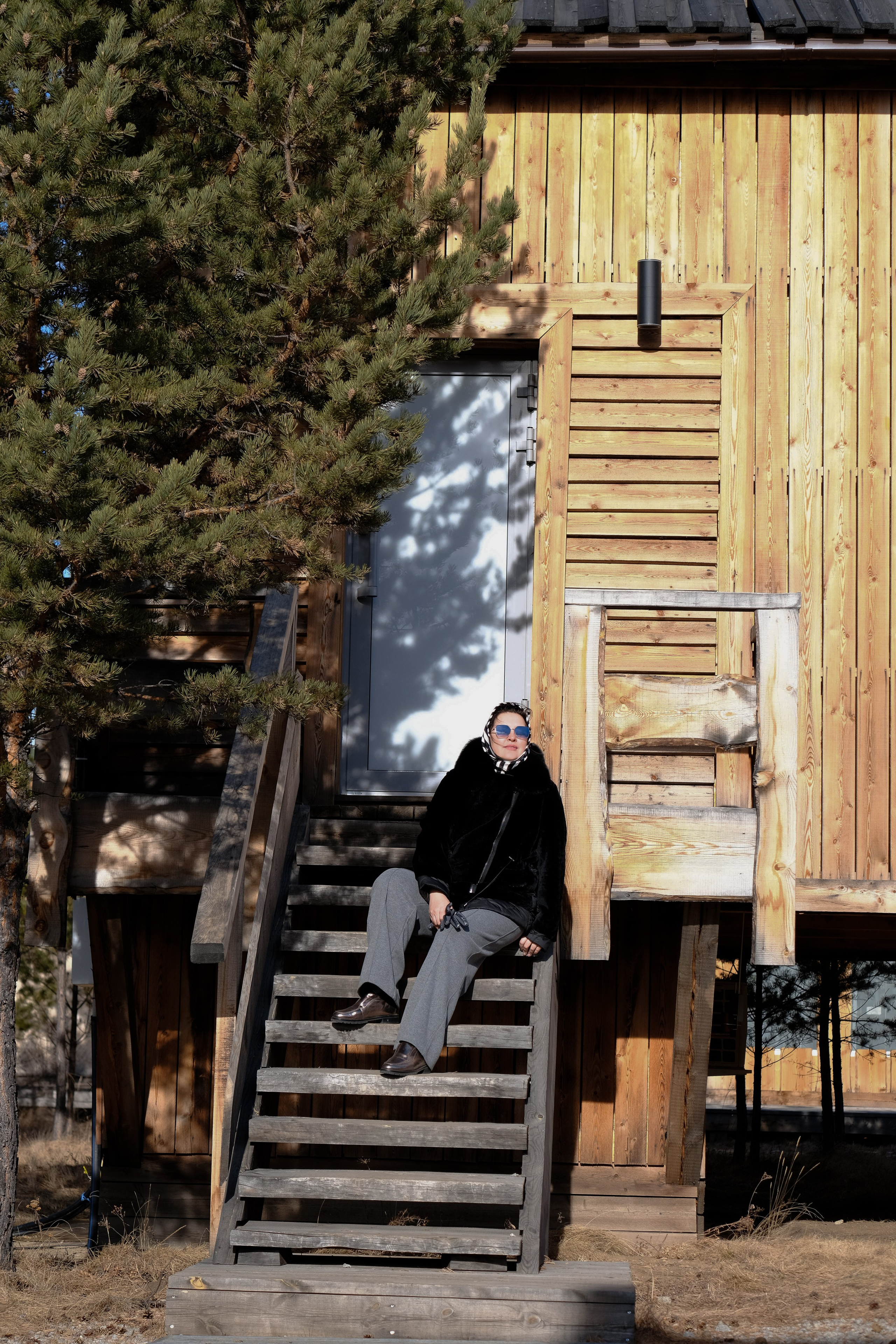 Фотосессия в ленд-арт парке Тужи. Портретный фотограф в Чите Анна Камратова. Помогу Вам создать историю, в которой Вы — главный герой!