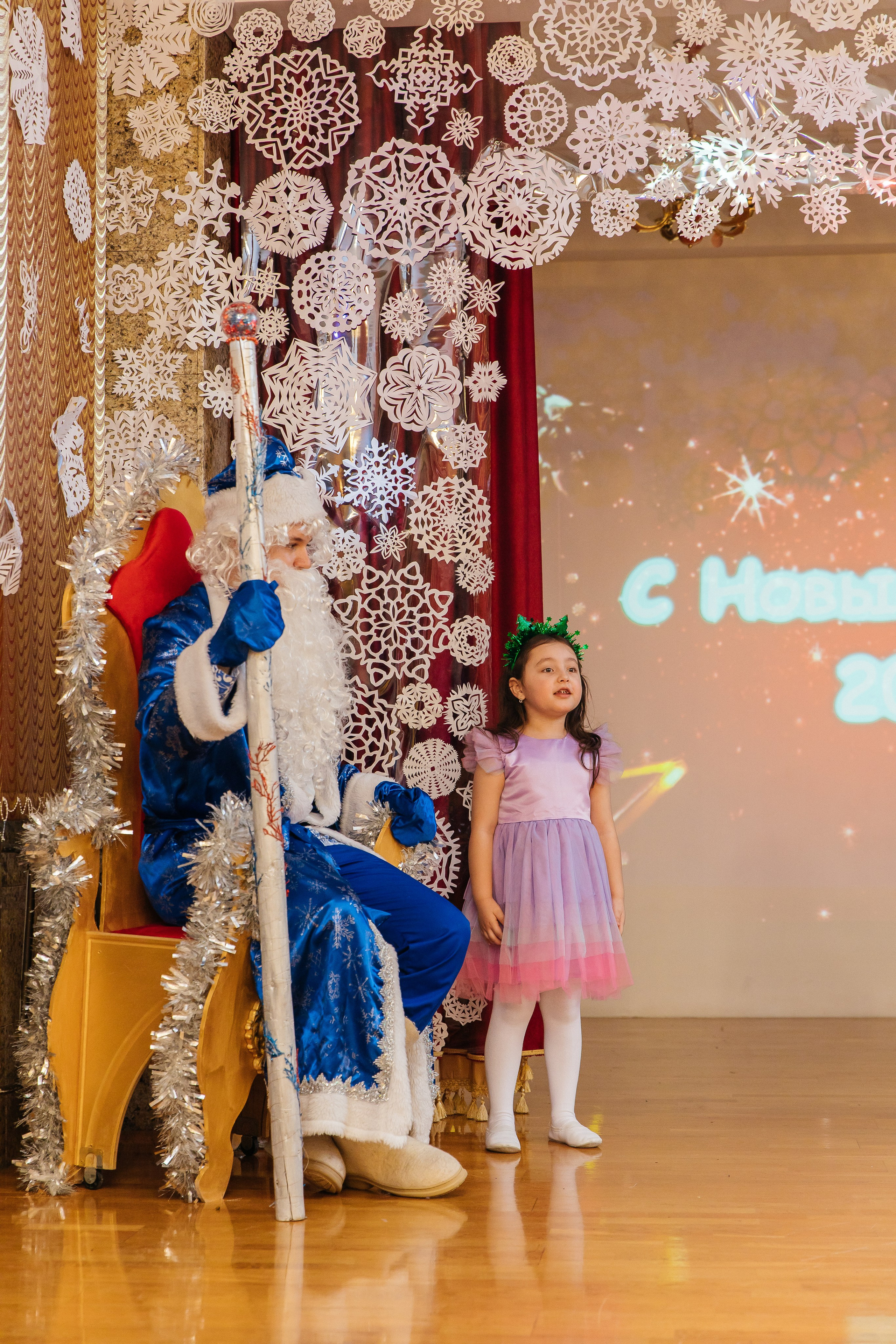 Детский сад № 93 — Утренник (27.12.2024). Свадебный и семейный фотограф Крамар Наталья