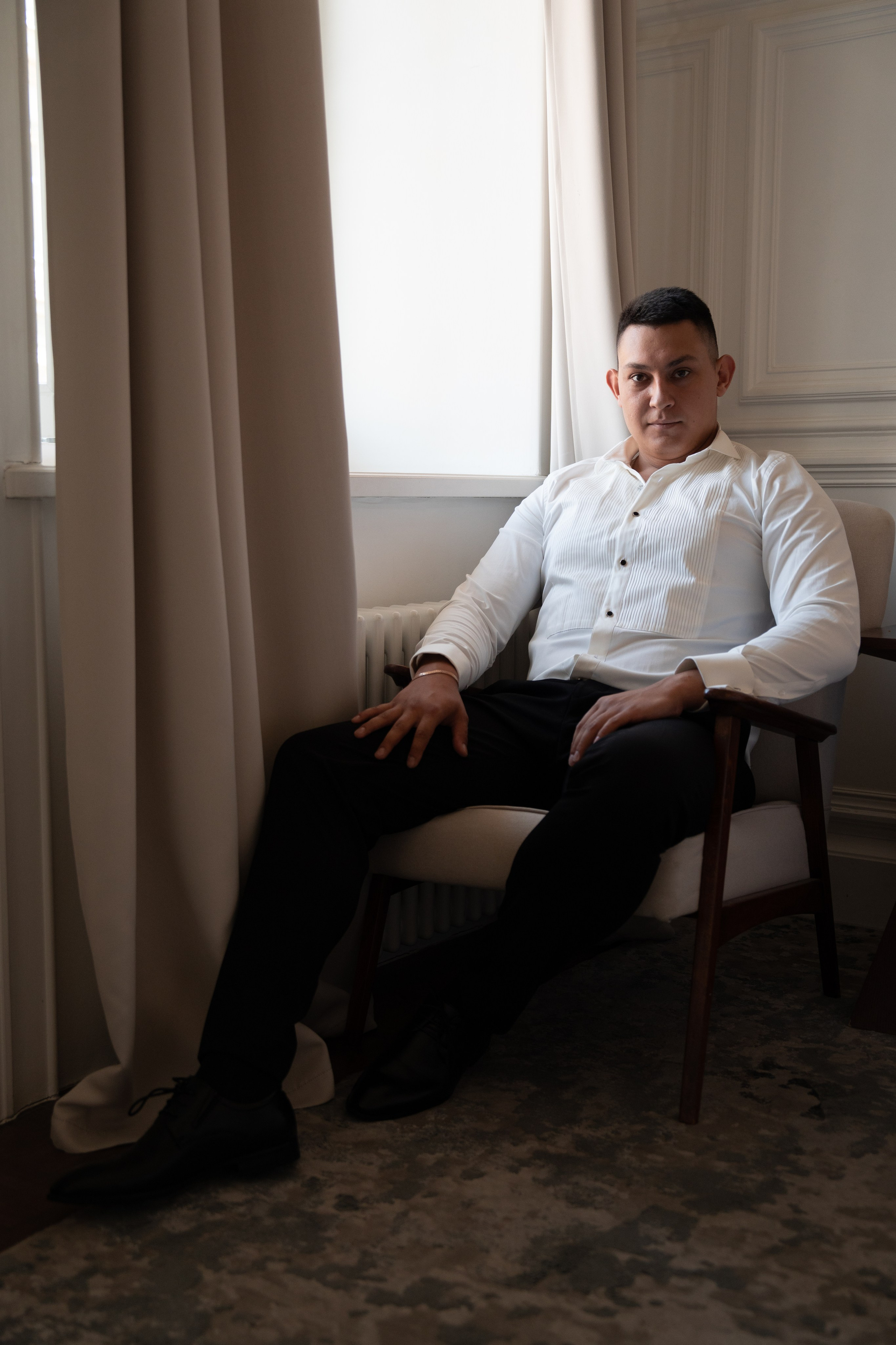 Виктория & Роман. Камерная городская свадьба в видовом ресторане в стиле современная классика. Свадебный фотограф организатор в Санкт-Петербурге Ассоль Опарина