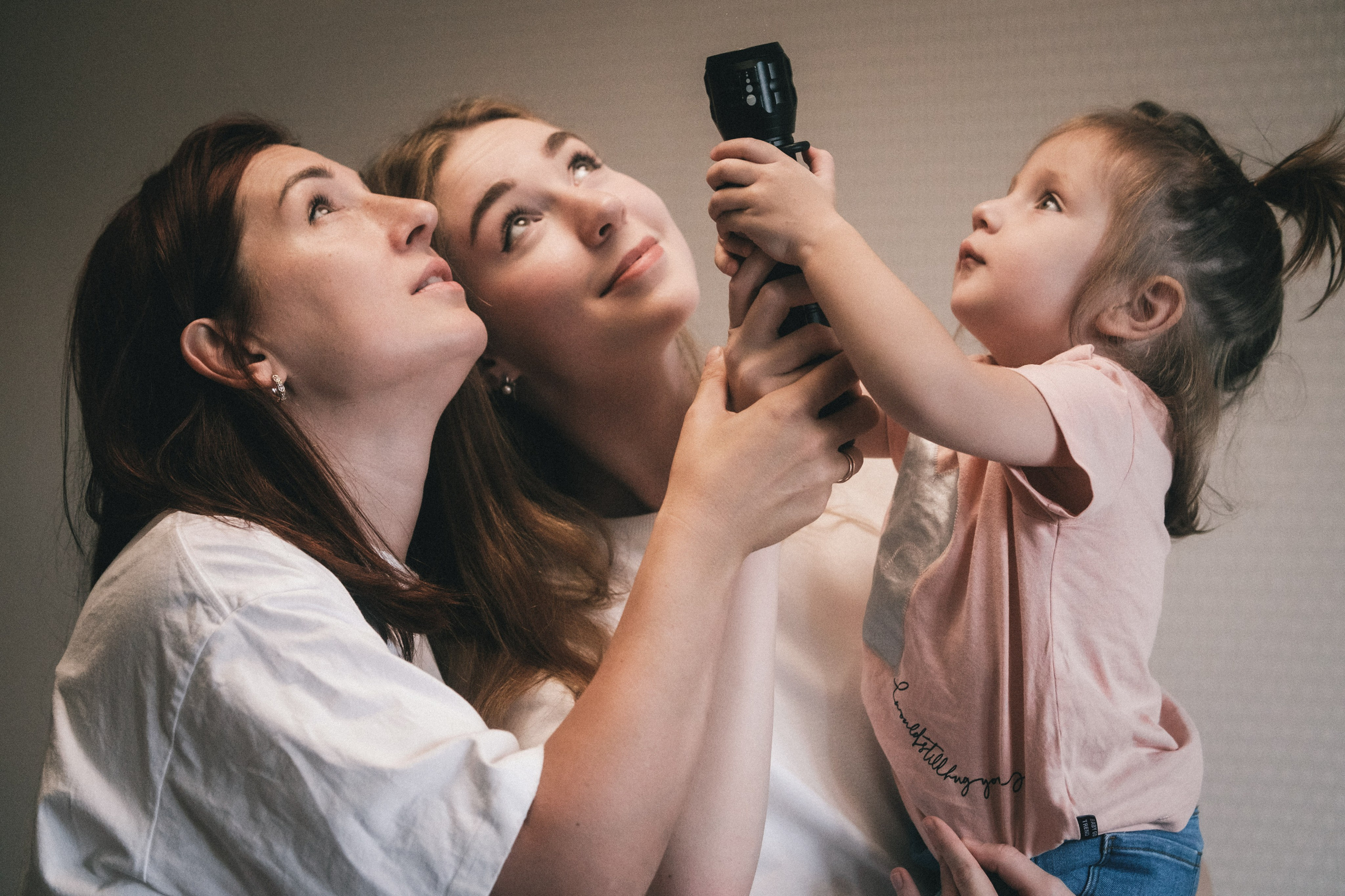 Евгений и Альбина с дочками. Фотограф в Москве Максим Скоробогатов