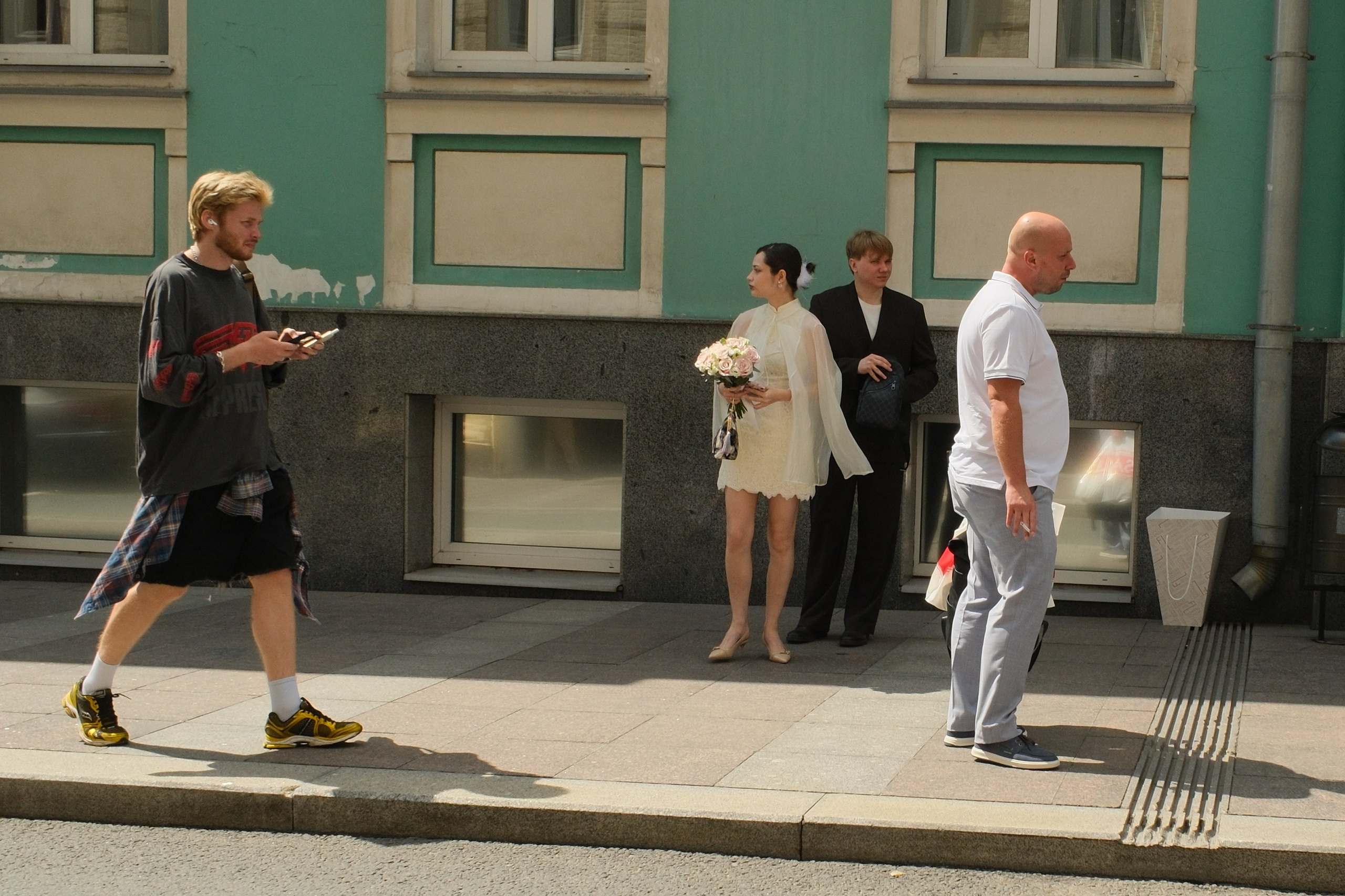 Улица, люди, жизнь…