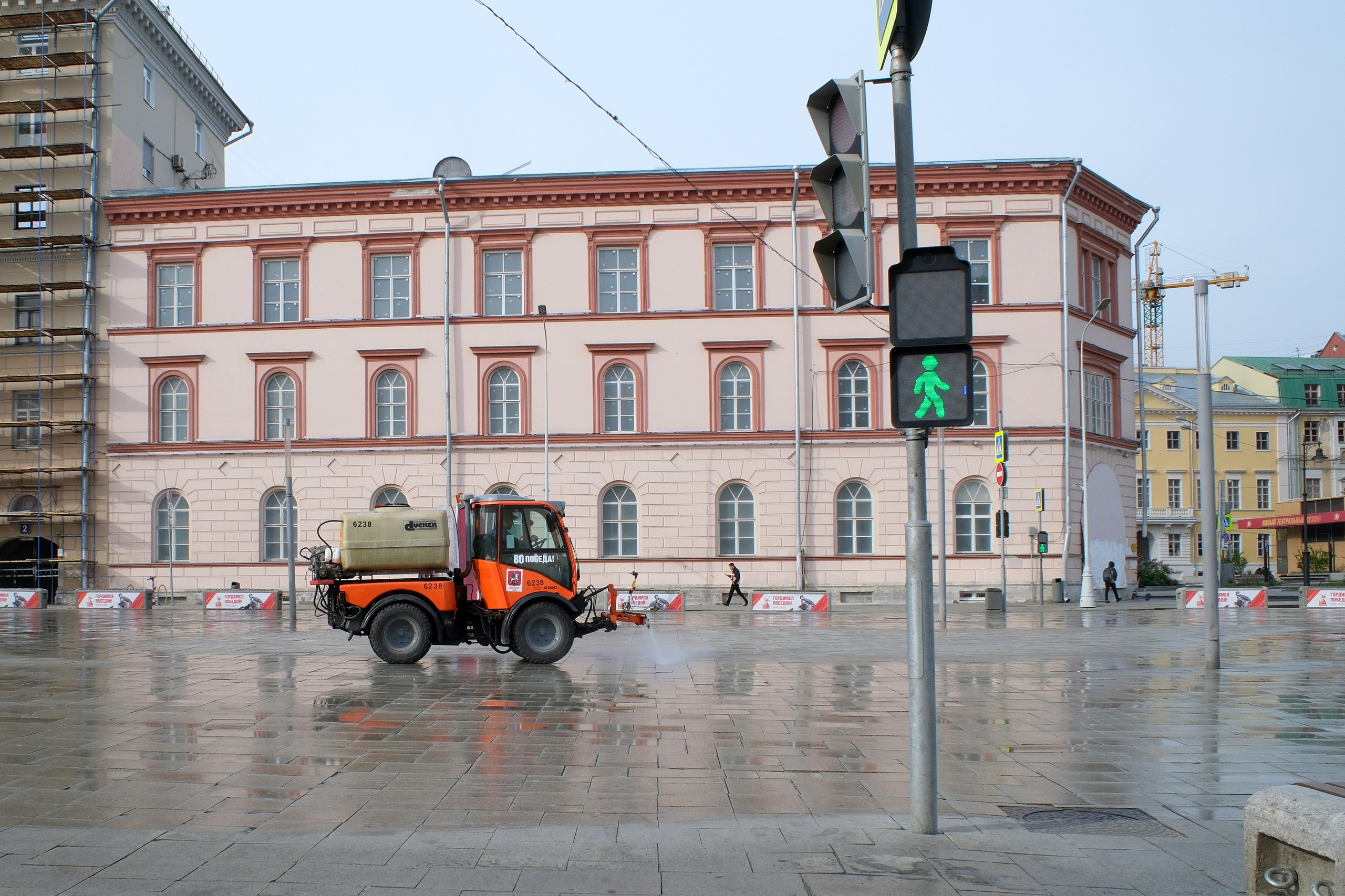 Улица, люди, жизнь…