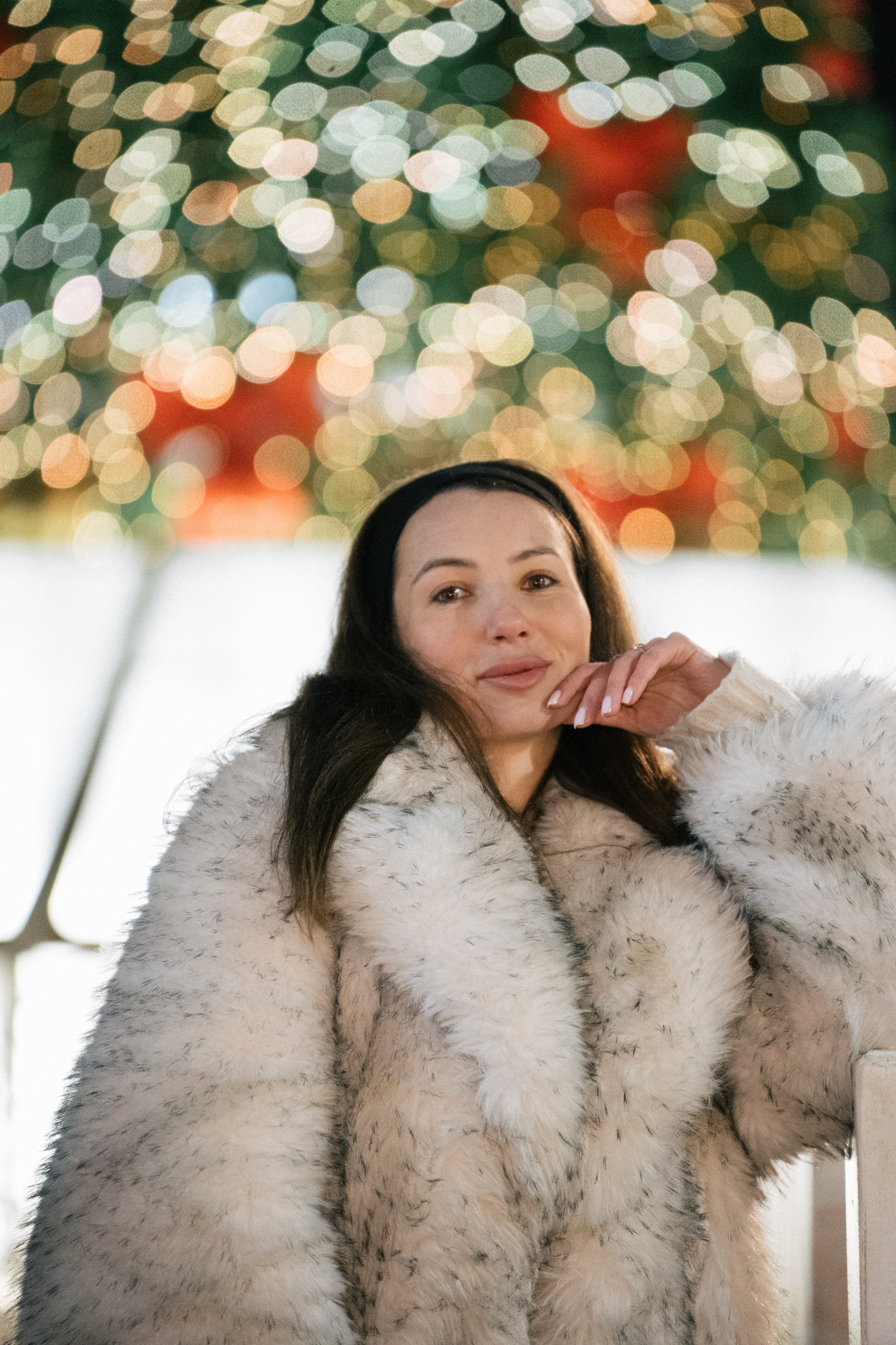 ПРОГУЛКА НА МАНЕЖНОЙ ПЛОЩАДИ ДЛЯ ДЕВУШКИ ПЕРЕД НОВЫМ ГОДОМ (НОВОГОДНЯЯ ФОТОСЕССИИЯ НА МАНЕЖНОЙ ПЛОЩАДИ). Профессиональный фотограф, Санкт-Петербург — Виктория Богомолова