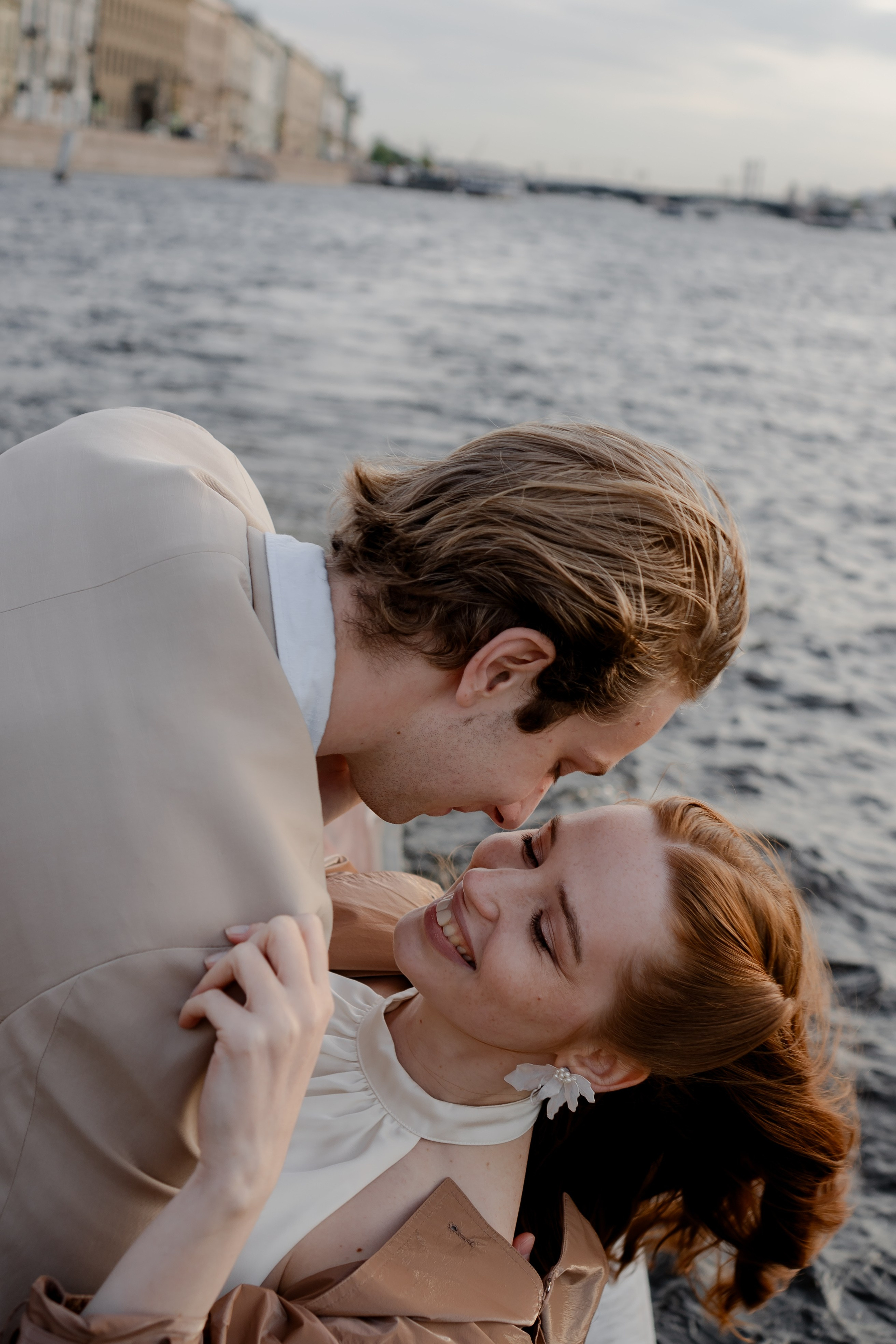 СВАДЕНБНАЯ СЬЕМКА НА КАТЕРЕ ПО КАНАЛАМ САНКТ-ПЕТЕРБУРГА И В АКВАТОРИИ НЕВЫ. Профессиональный фотограф, Санкт-Петербург — Виктория Богомолова