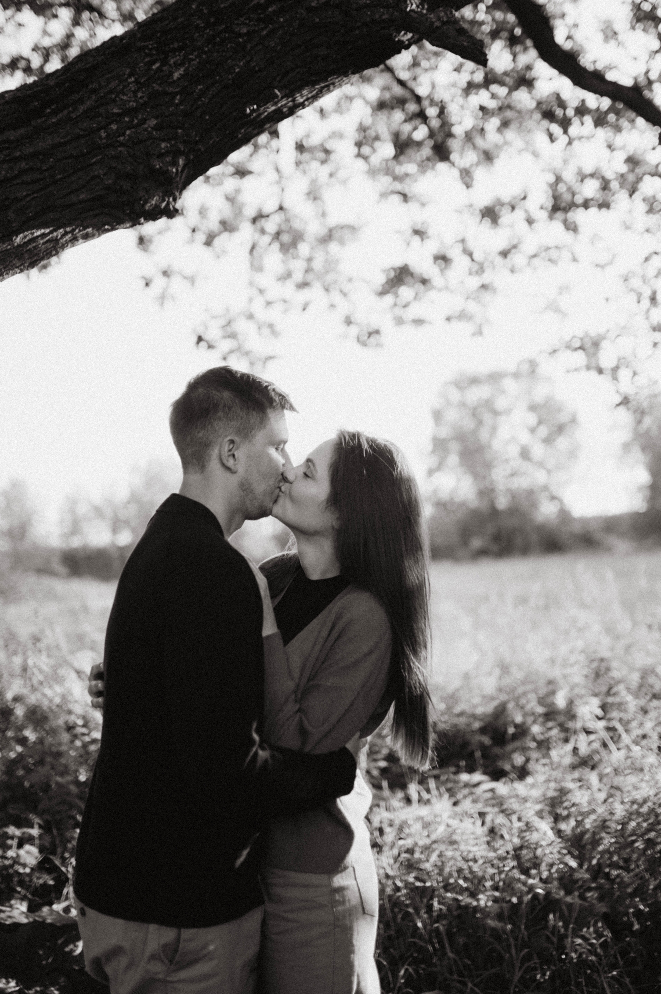 У дуба. Семейный фотограф Нагорнова Виктория