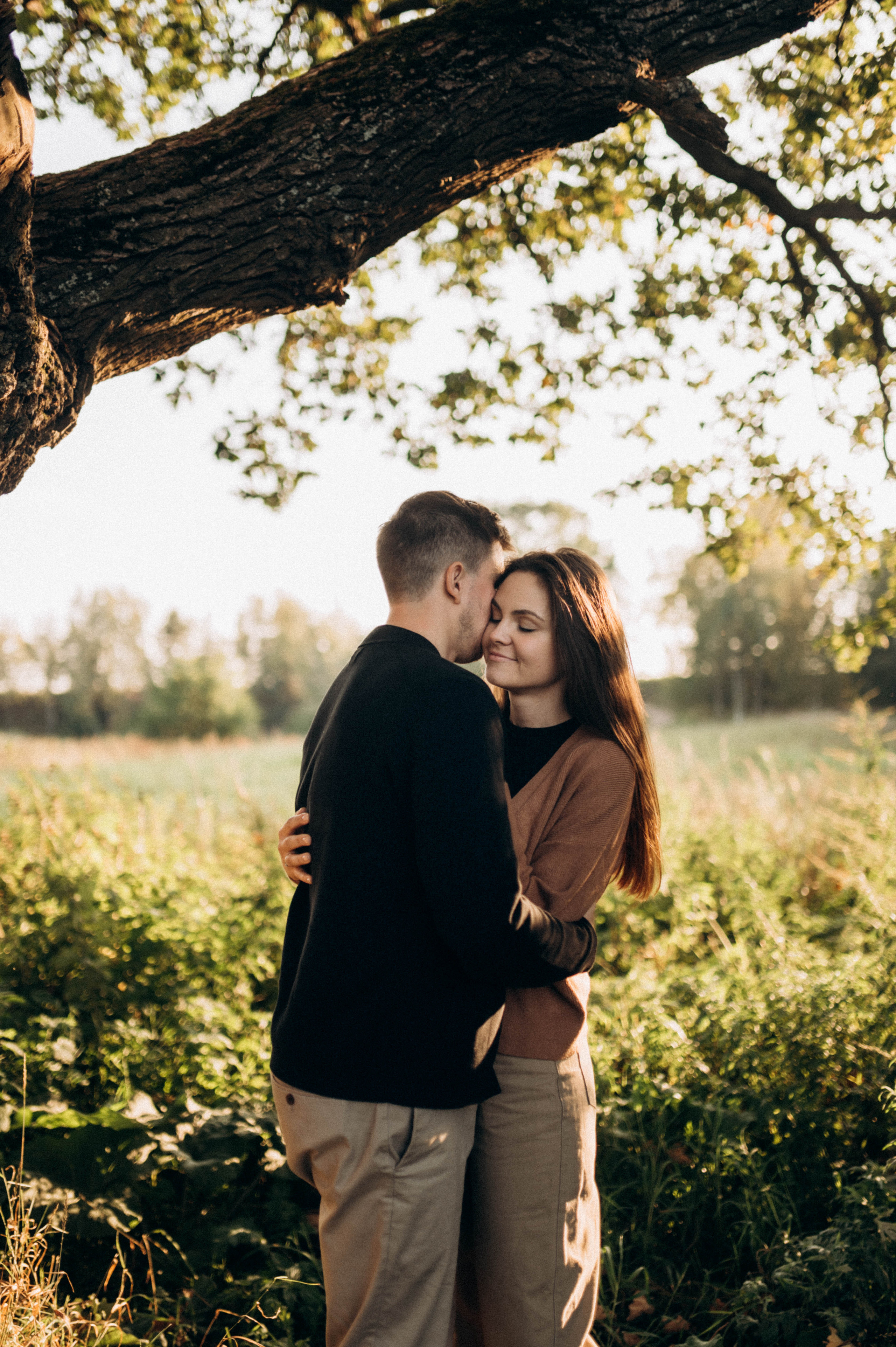 У дуба. Семейный фотограф Нагорнова Виктория