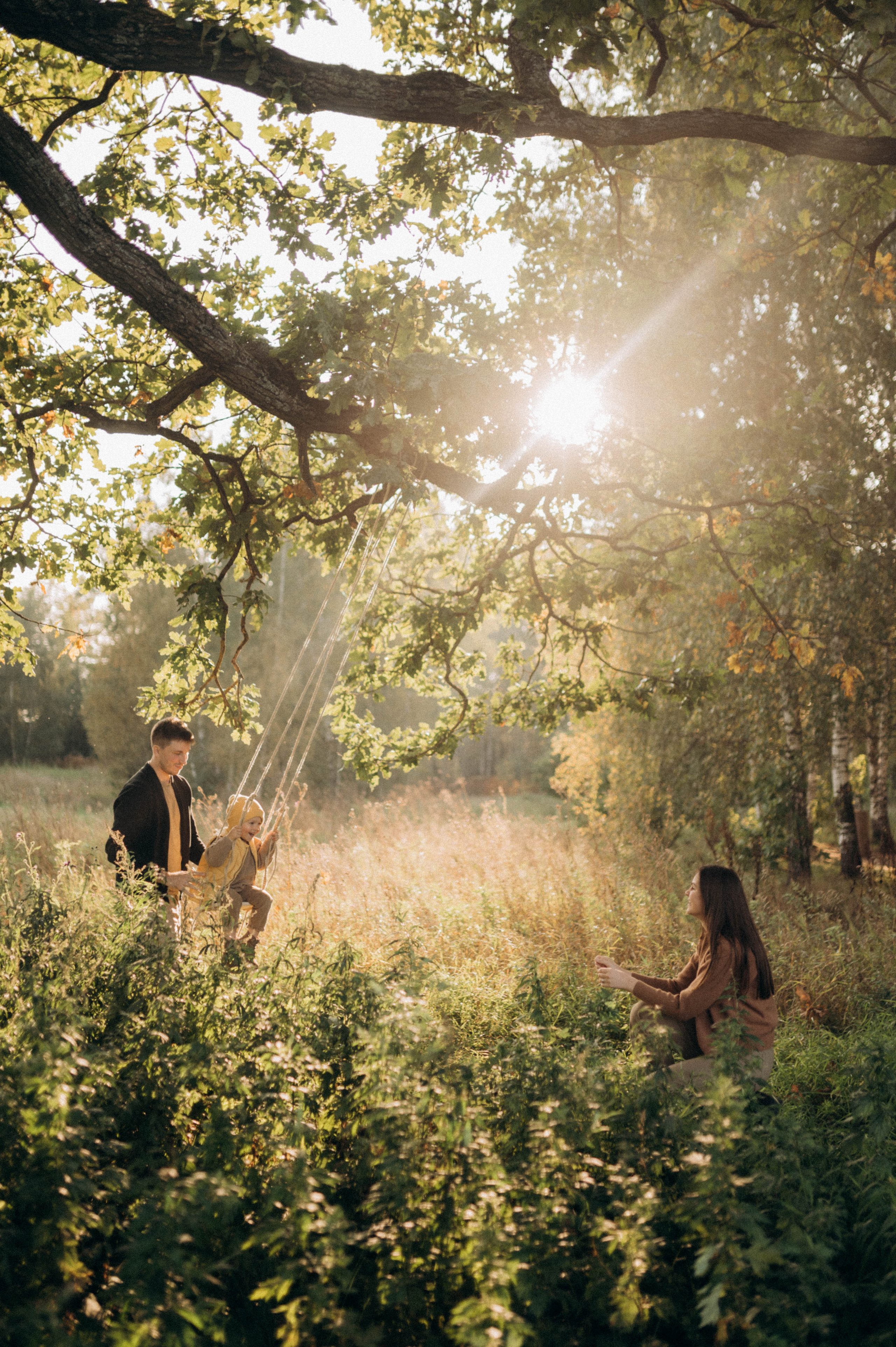 У дуба. Семейный фотограф Нагорнова Виктория