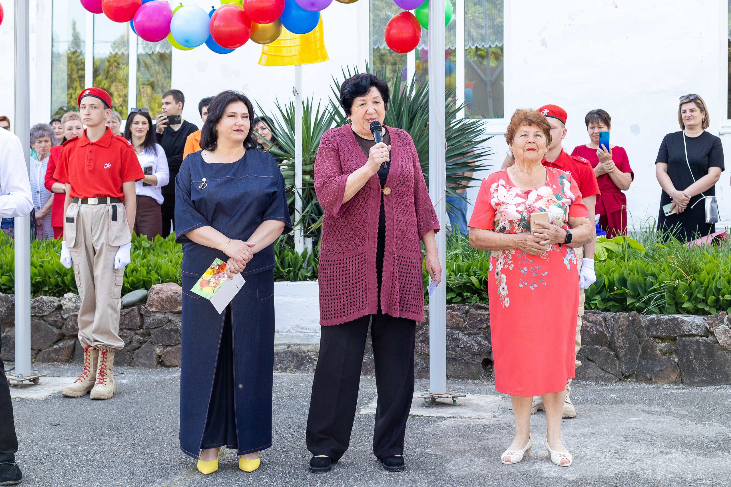 Последний звонок. Выпускные альбомы Майкоп, Краснодар Елена Золотарева