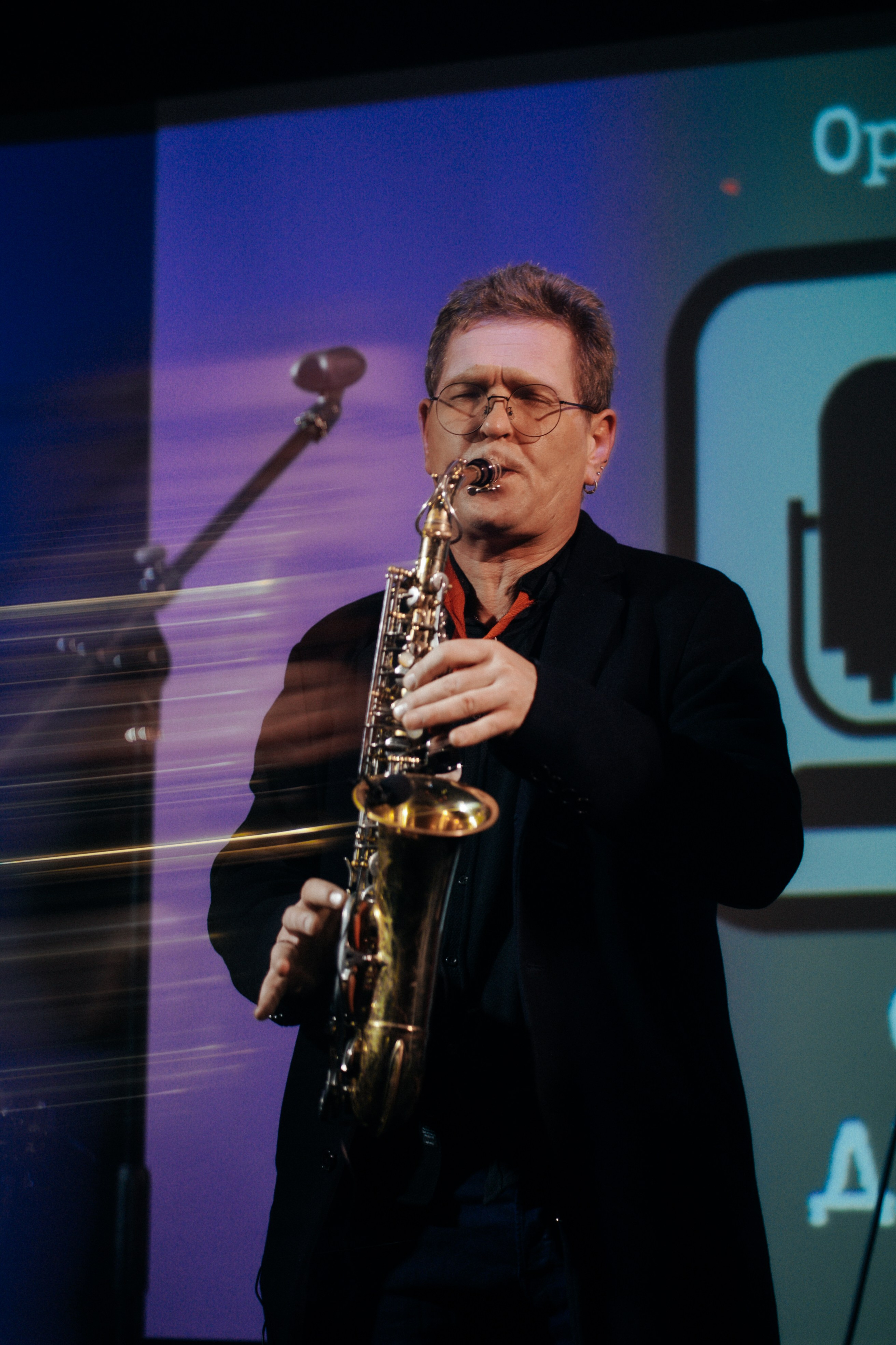 Открытый диктофон. Репортажный фотограф в Санкт-Петербурге. Фотограф на мероприятие в СПБ