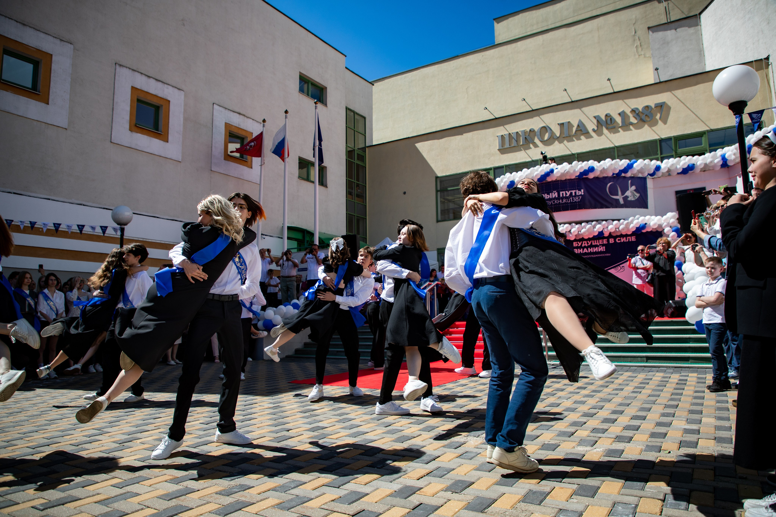 Мой взгляд на Последний звонок. Фотограф в Москве портреты | репортажи | спорт