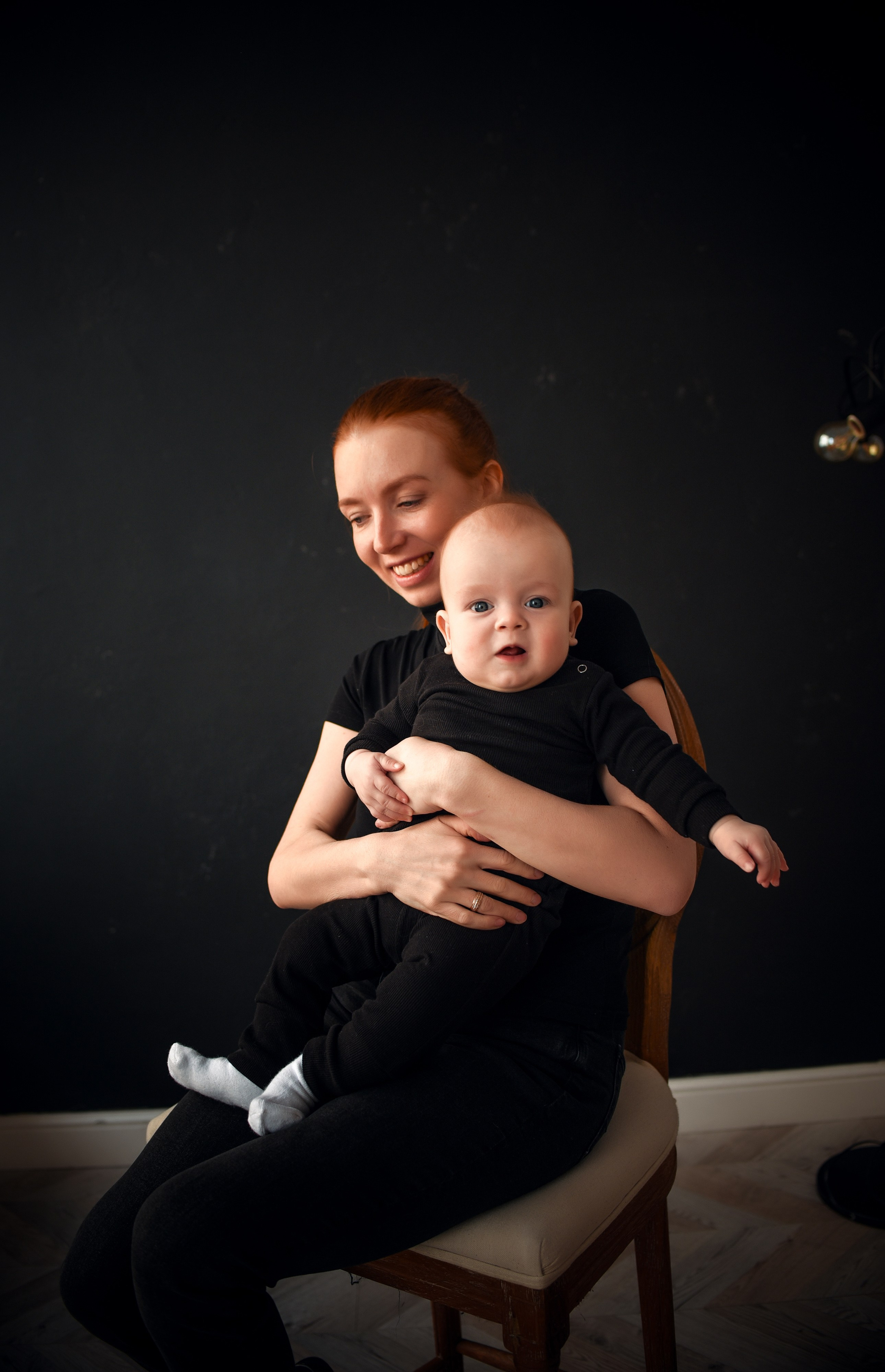 Семейная студийная фотосессия 3. Свадебный, семейный, детский, контент фотограф в Омске Максим Ильин