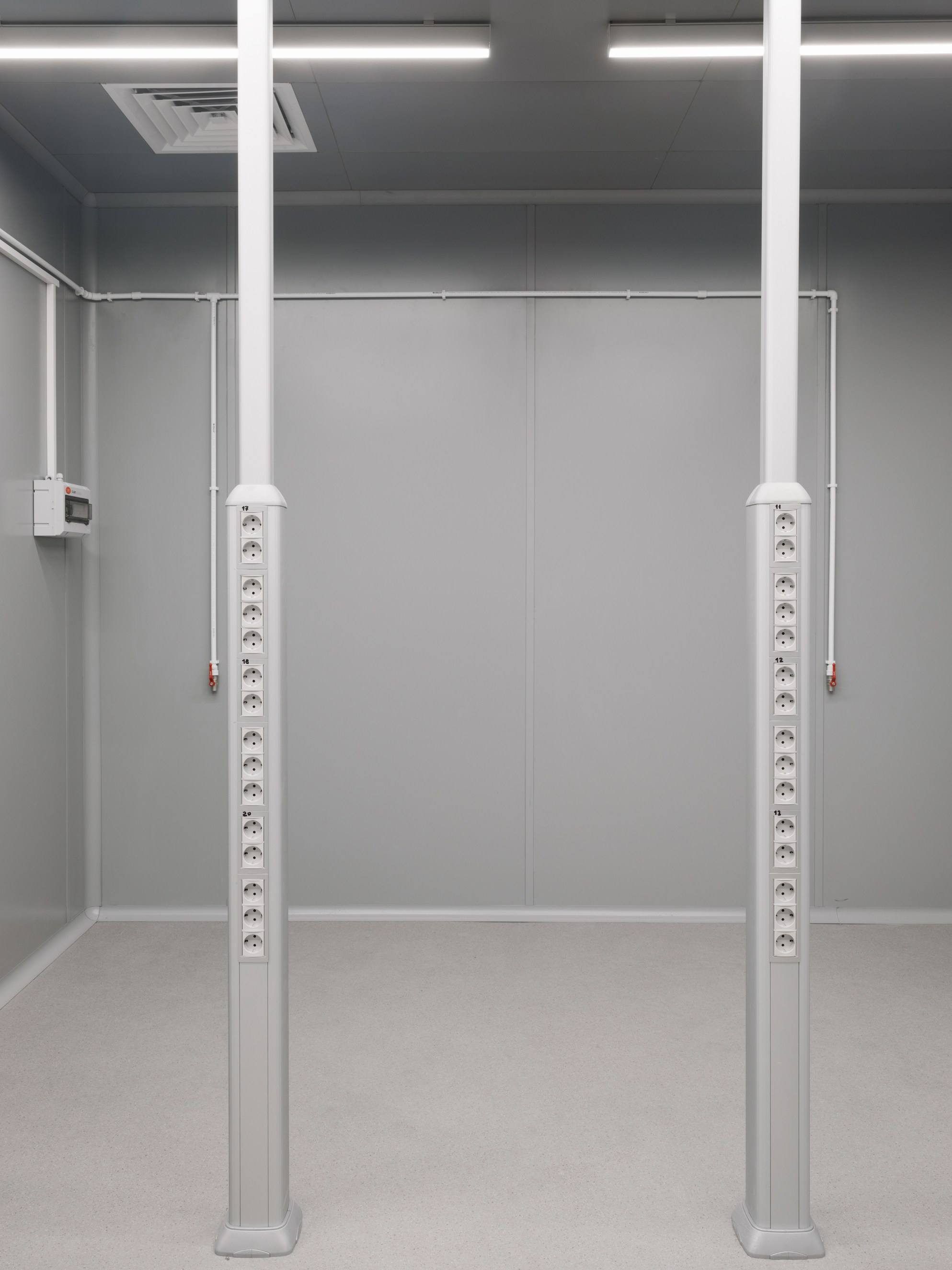 Editorial. Ksenia Inverse visual artist