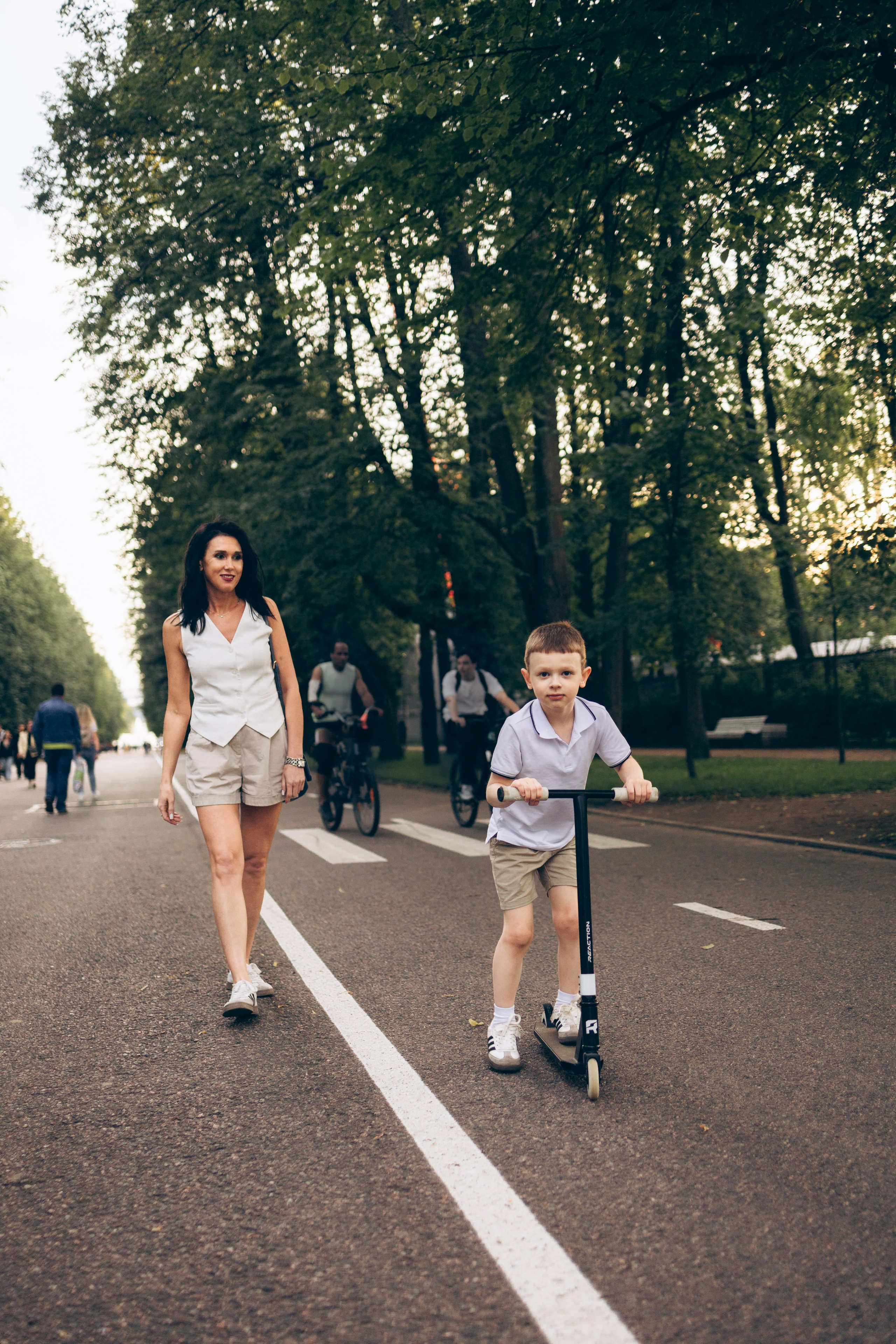 Летняя фотосессия в парке Диво остров. Фотосессия мама с сыном. Семейный и детский фотограф в Санкт-Петербурге Павлова Елена