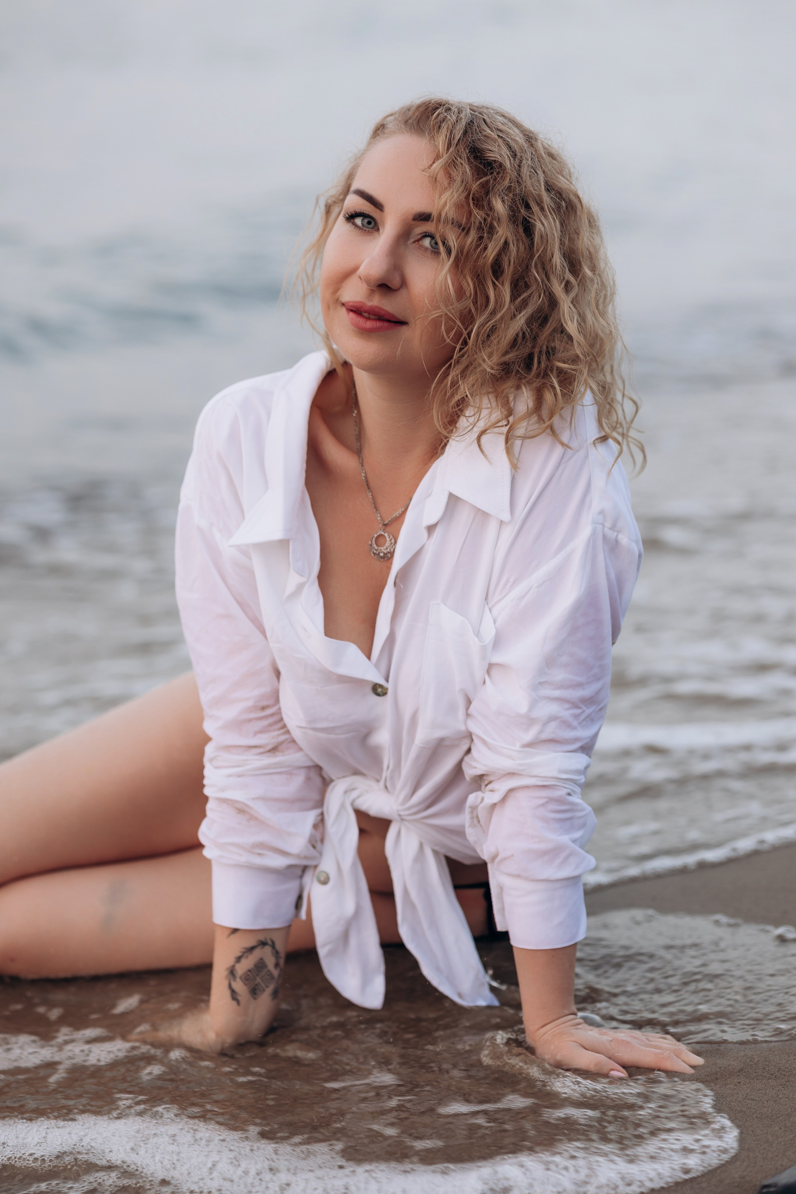 Подруги Отрадное море лето закат. Фотограф в Калининграде свадебная фотография, репортажная, фотосессии