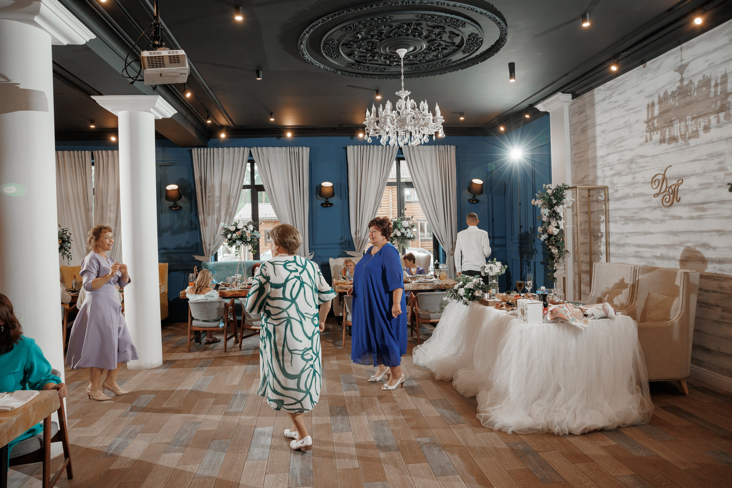 Полина и Дмитрий, загородный клуб «Барин», ЗАГС в г. Пушкино. Свадебный и репортажный фотограф (Москва, Королев и другие)