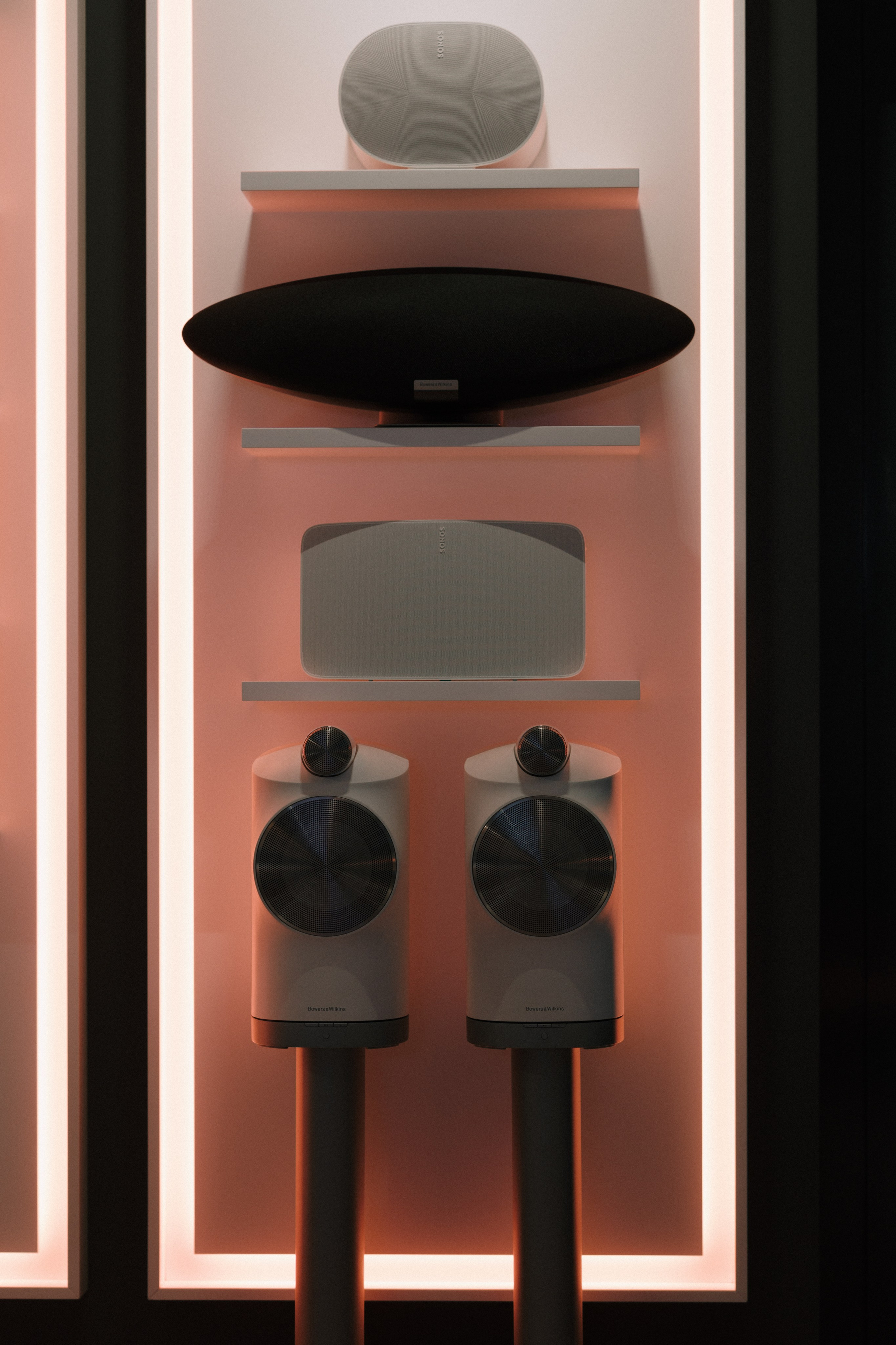 HI-TECH HOUSE. Свадебный и семейный фотограф Никита Корохов