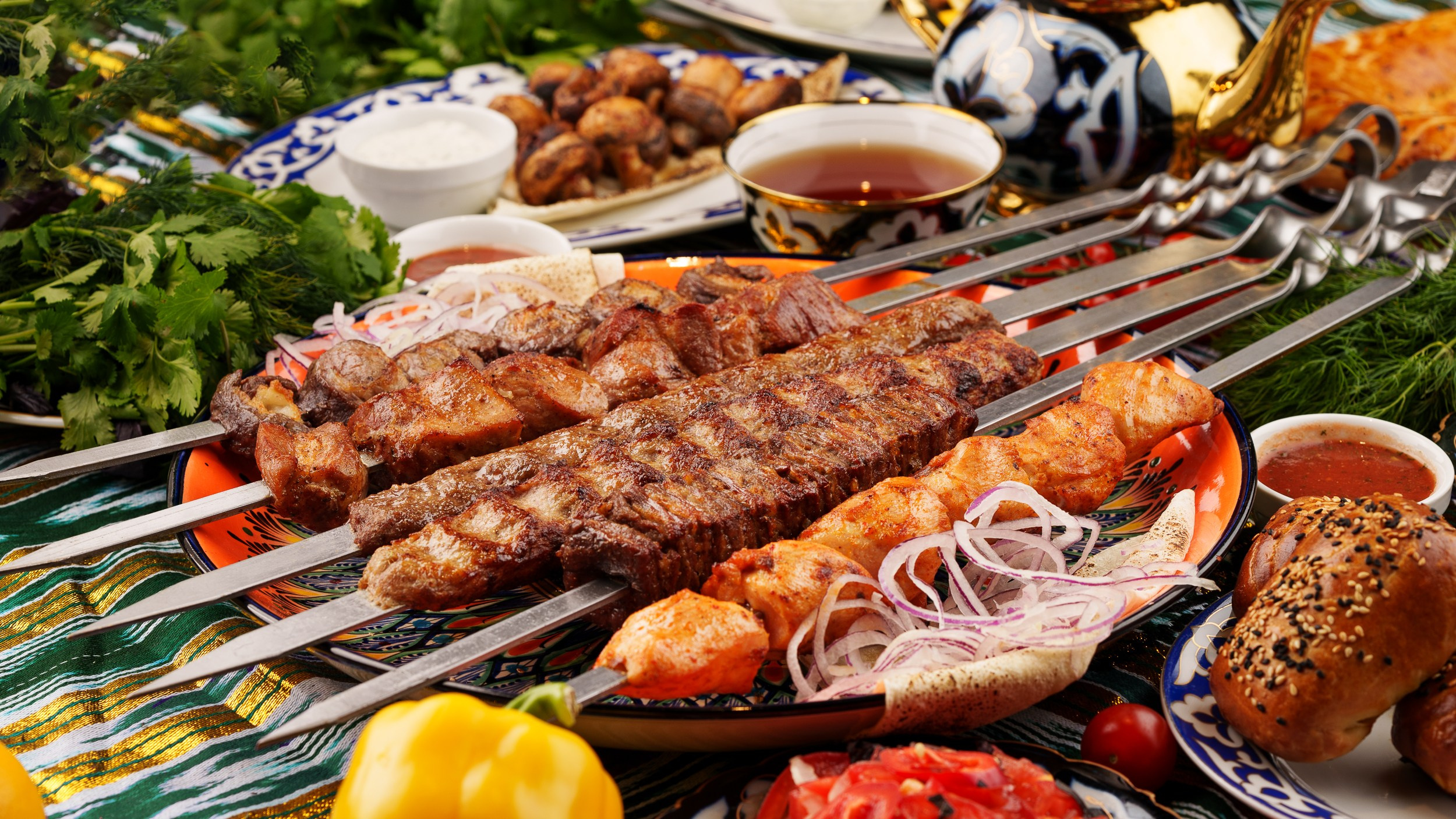 Фуд-фотограф в Самаре — съёмка блюд и напитков для меню ресторанов Профессиональная фуд-съёмка в Самаре — фотограф еды для кафе и гастробаров Съёмка еды для меню и соцсетей — food photographer Samara Фотограф еды в Самаре — предметная съёмка блюд для ресторанов и брендов Фуд-фотосессия в студии Самары — стильная съёмка блюд