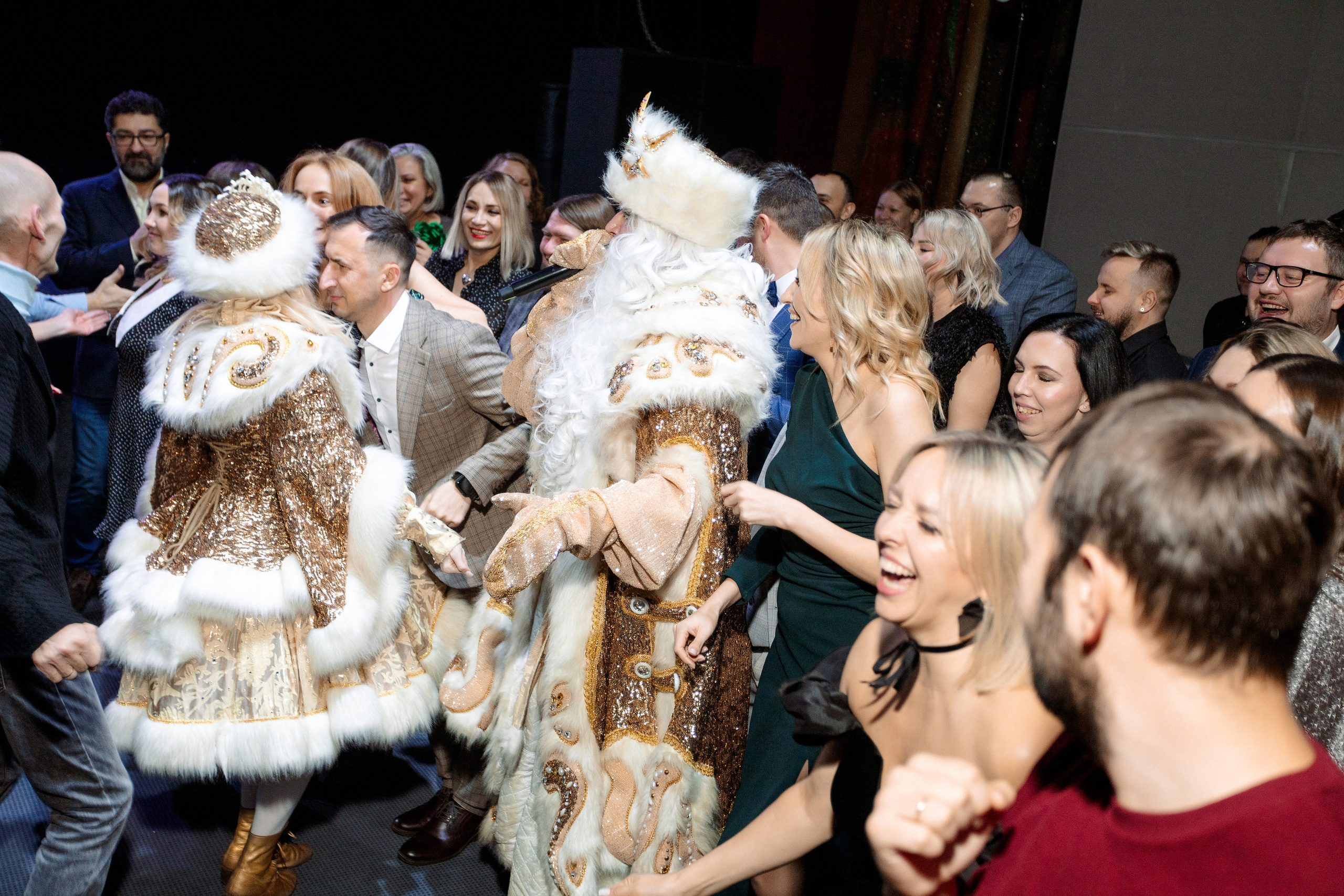 РЕПОРТАЖ: НОВЫЙ ГОД В ДК МЕТАЛЛУРГ. Профессиональный фотограф в Ижевске Леша Петров