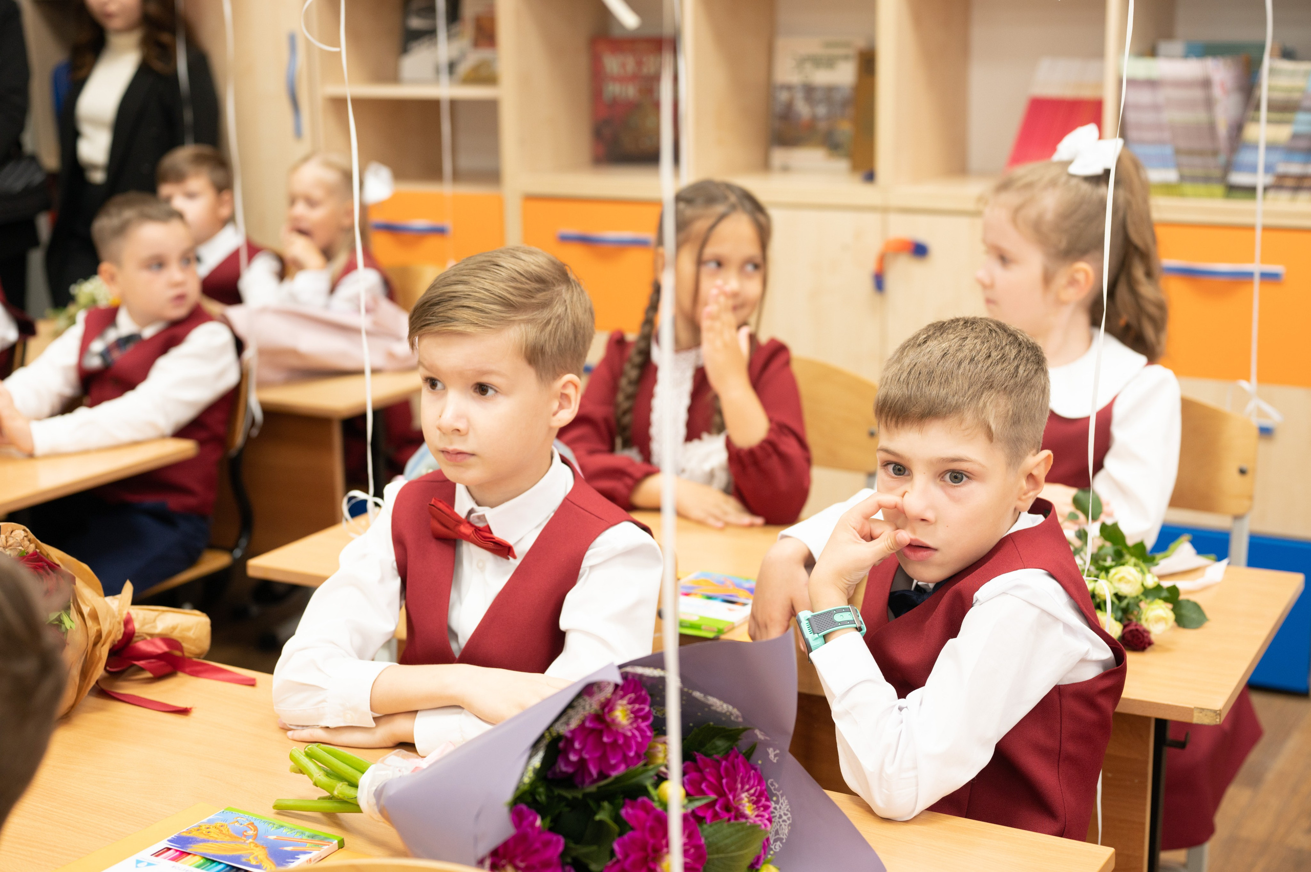 1 сентября 1 К 16 гимназия репортаж, линейка +в классе. Фотограф новорожденных, семейный детский в Тюмени Татьяна Морозова