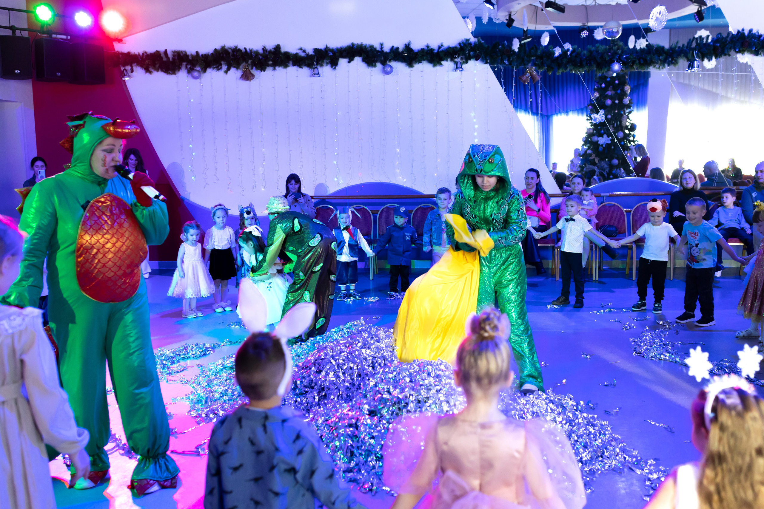 Утренник в ДОФ 04.01.25. Ольга Смирнова юрист, фотограф