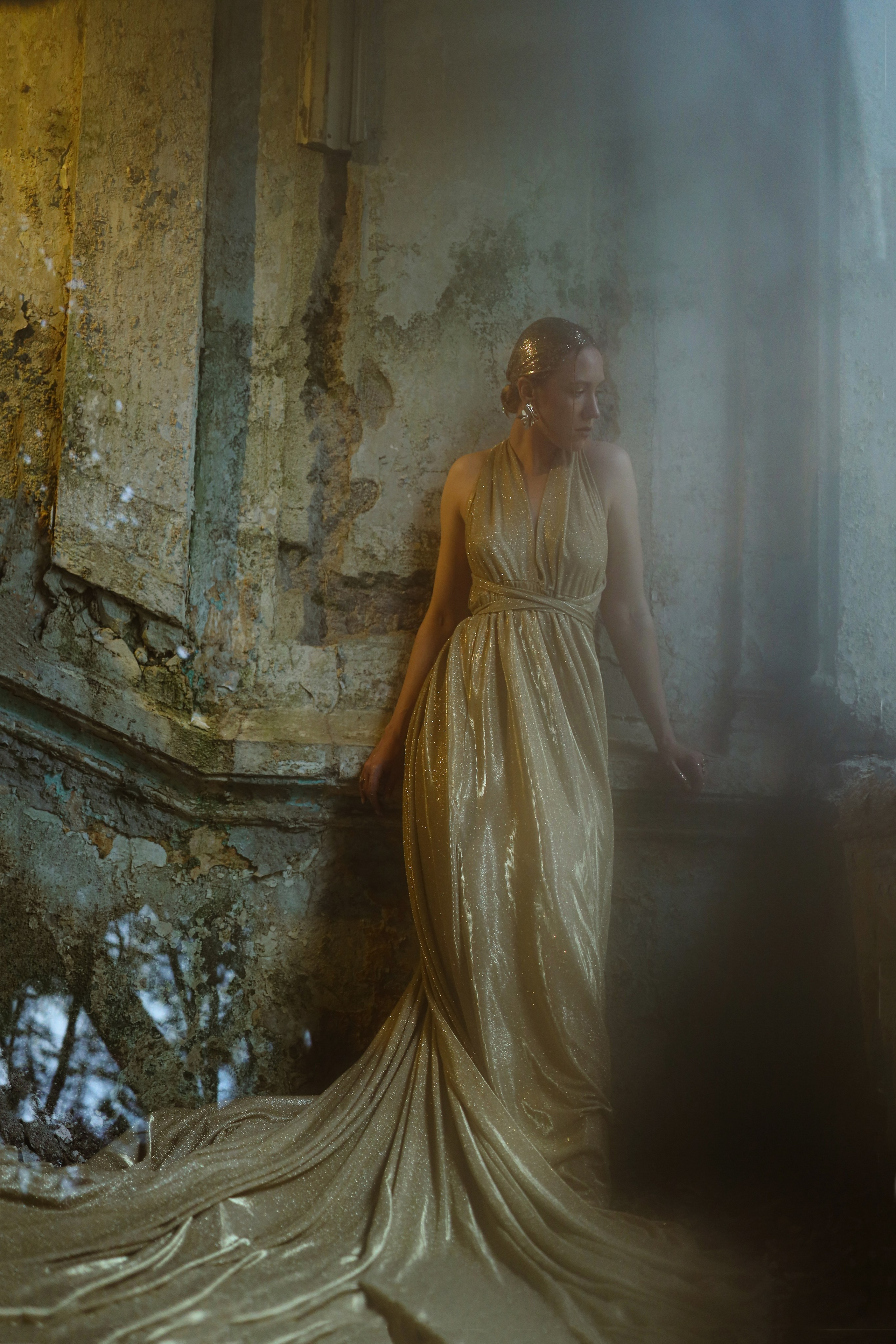 Фотосессия в заброшенном здании для Софии, Сухум, Абхазия. Свадебный и семейный фотограф в Абхазии Жанна Соснина