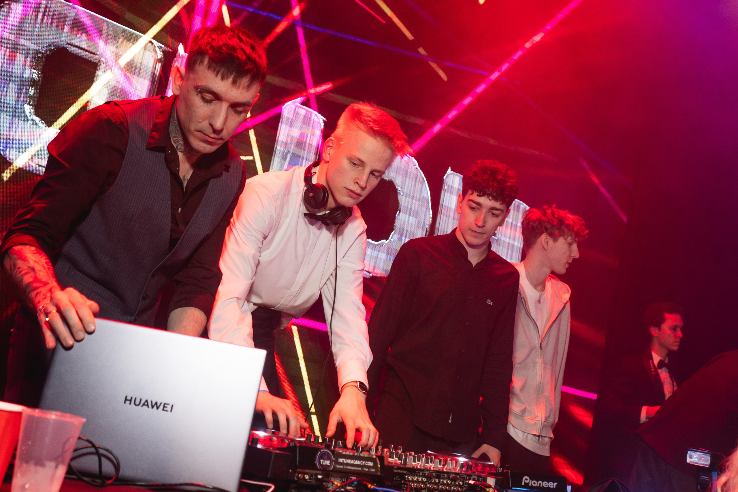 Вечеринки. Фотограф в Санкт-Петербурге CHASOVPHOTO