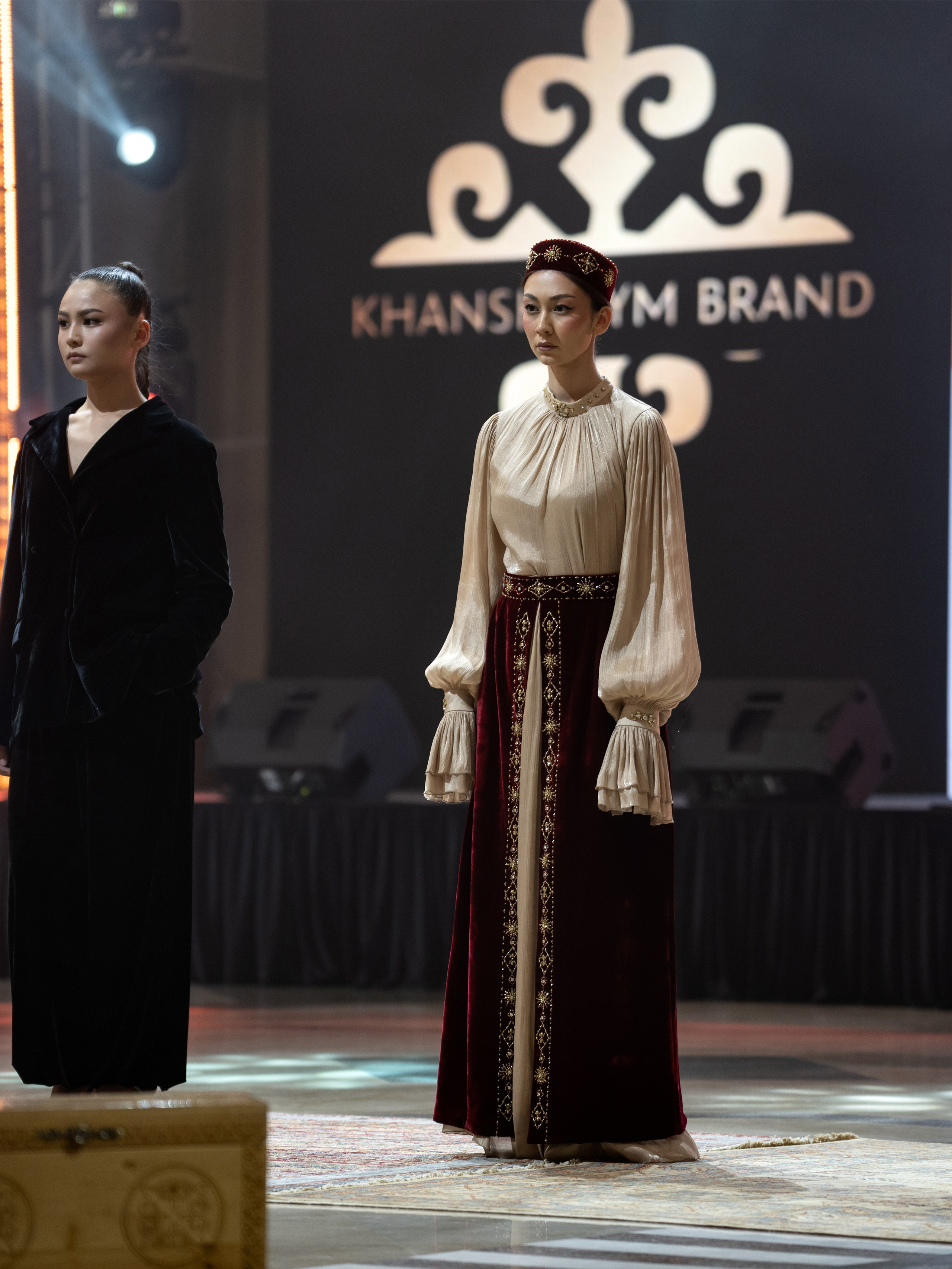 Khanshaiym brand. Сайт Алматинского НЮ АРТ, будуар и фэшн фотографа Дениса Карпенко