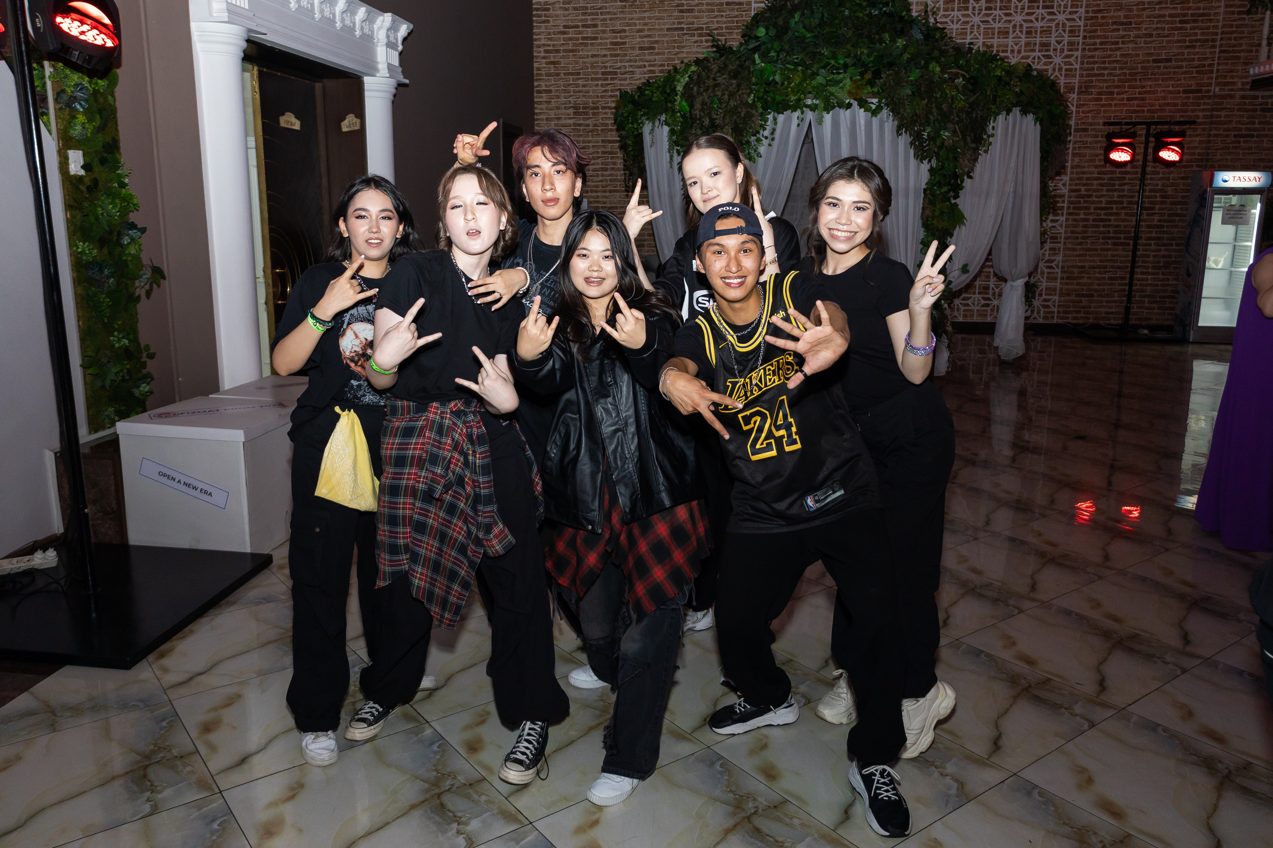 Выпускной вечер | Встреча рассвета. Фото и видеосъемка в Алматы