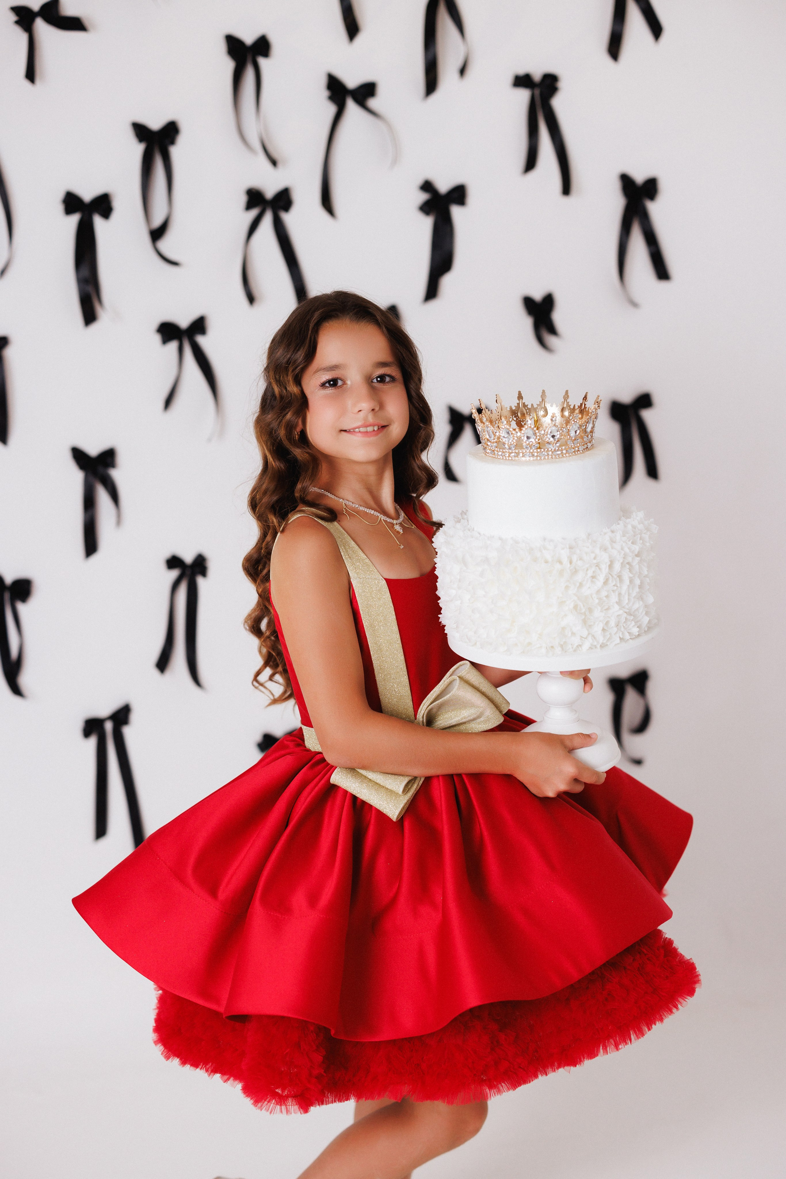 Детская фотосессия к Дню рождения для девочек, фотостудия «Антураж». Семейный и детский фотограф в Краснодаре Анна Трашкова