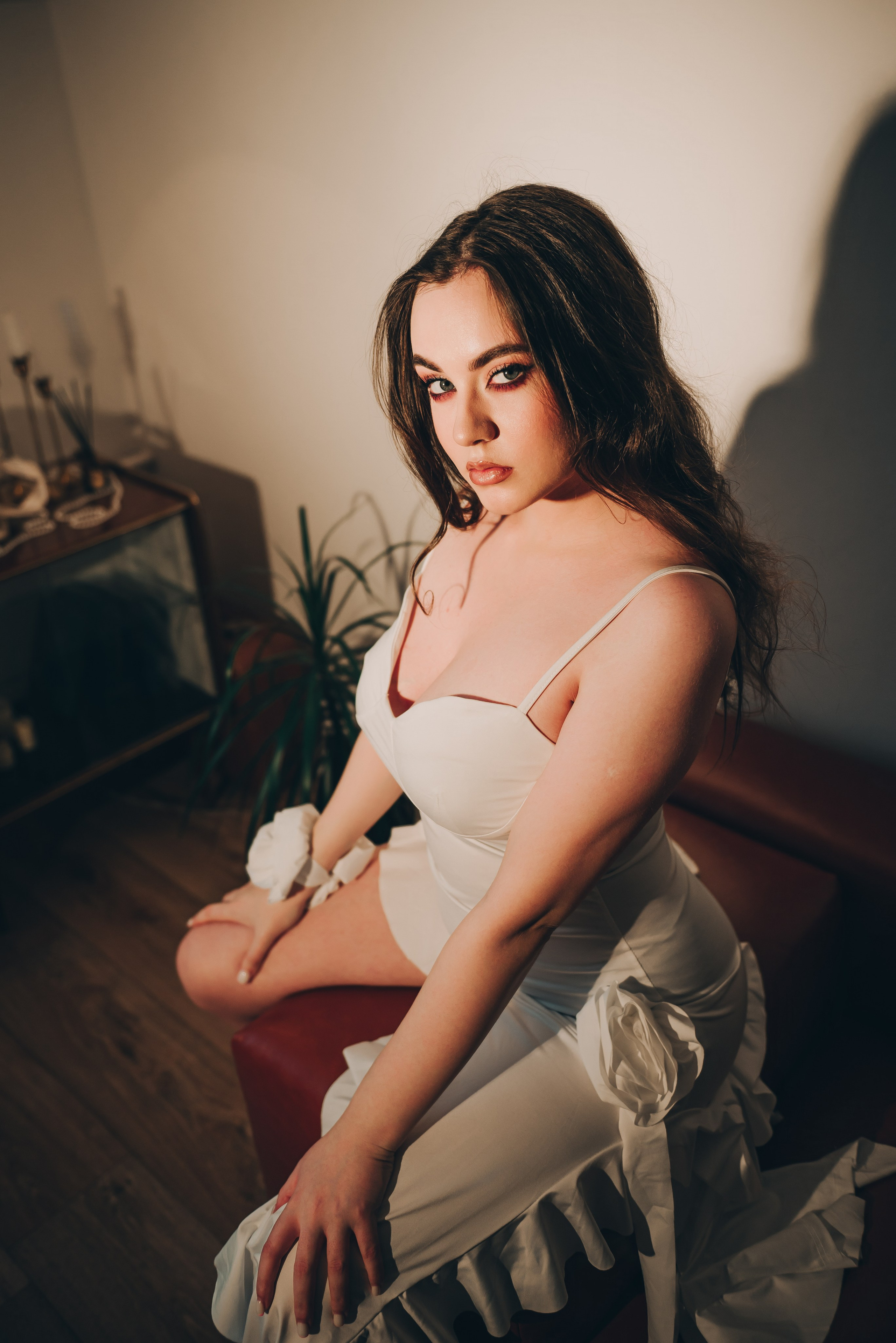 Женская фотосессия в элегантном платье в г. Кемерово