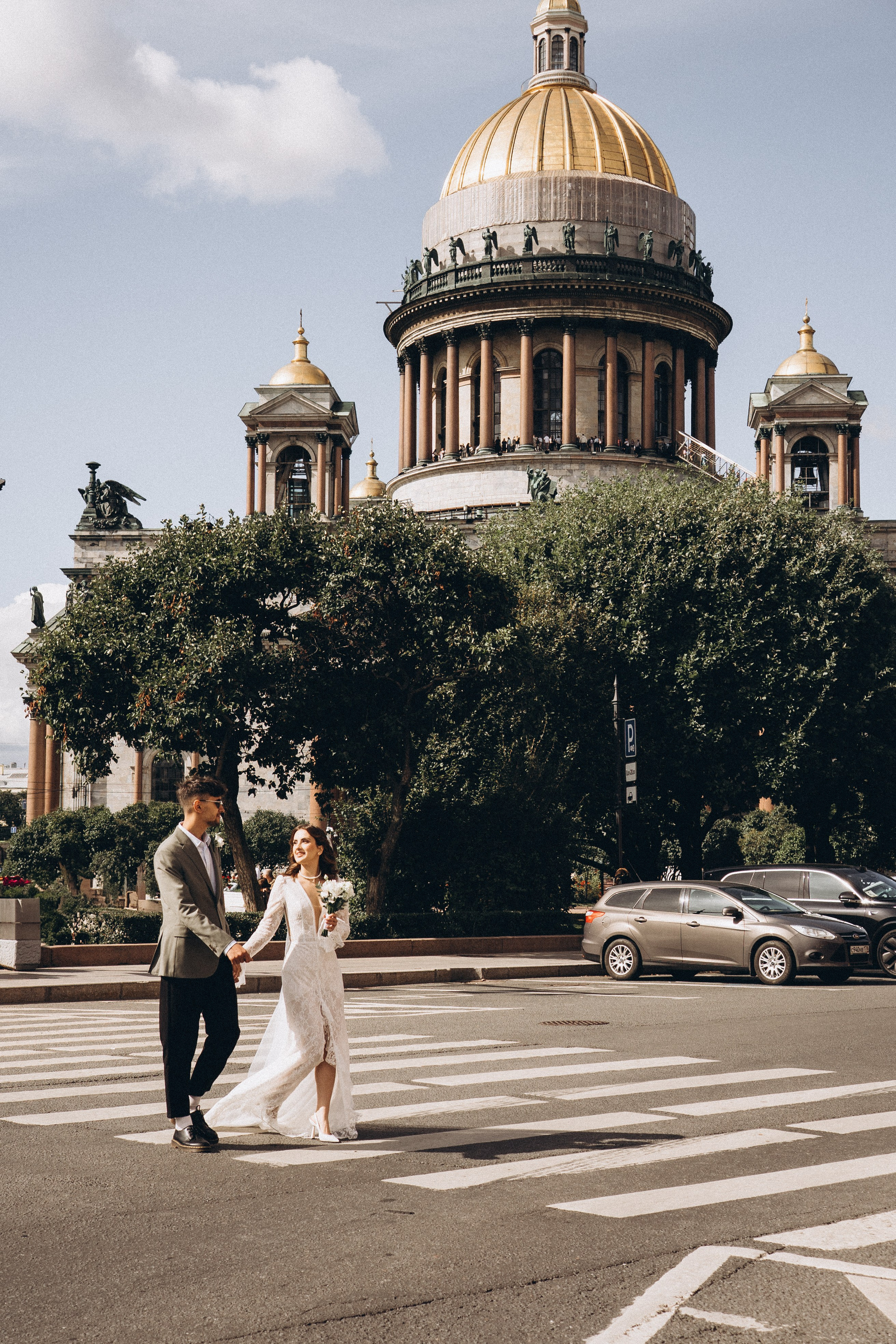 СВАДЕБНАЯ ПРОГУЛКА ВОЗЕ ИСАИКЕВСКОГО СОБОРА АСТОРИИ И ЗАКОНОДАЛЕТНОГО СОБРАНИЯ. Профессиональный фотограф, Санкт-Петербург — Виктория Богомолова