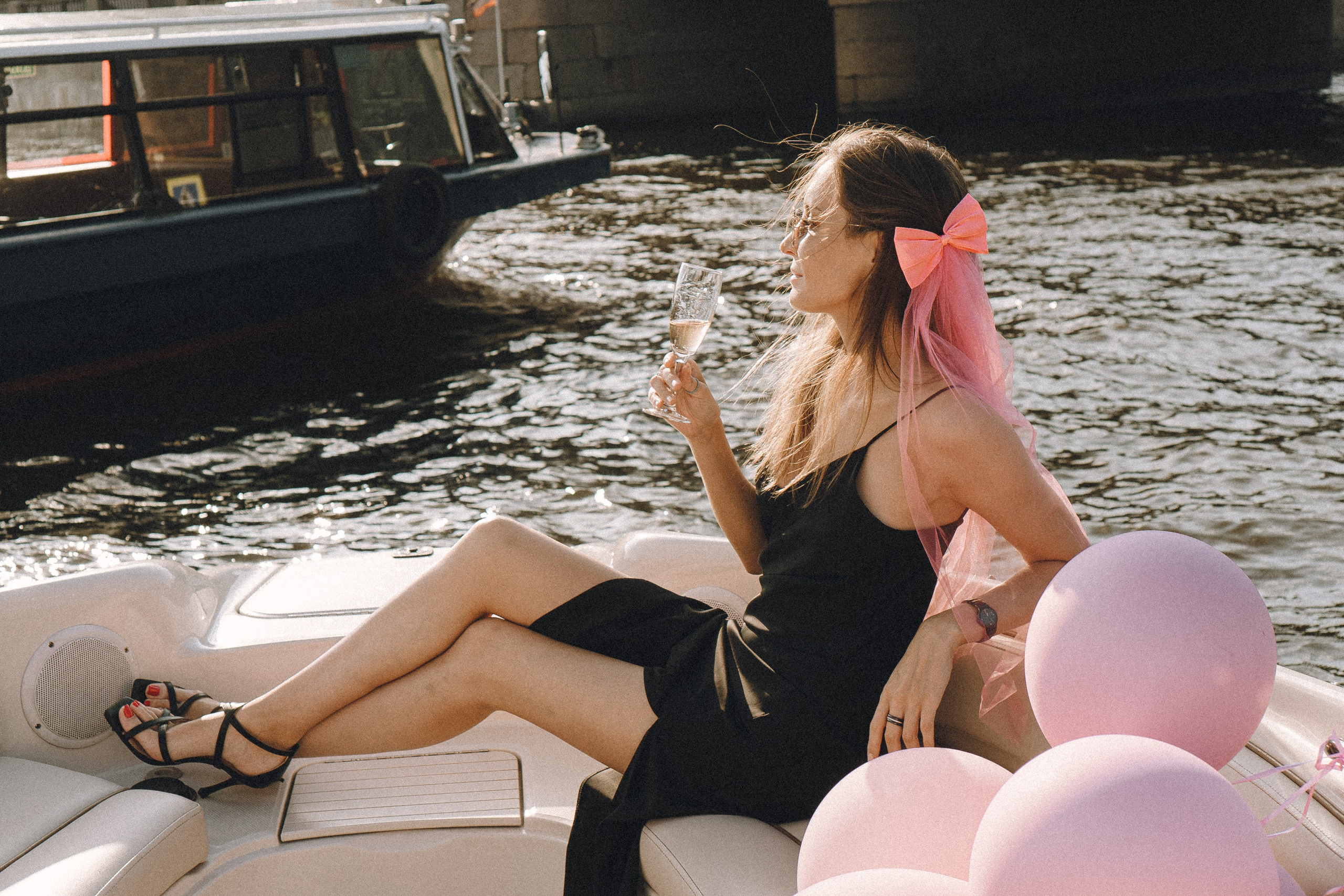 ДЕВИЧНИК НА КАТЕРЕ. Профессиональный фотограф, Санкт-Петербург — Виктория Богомолова