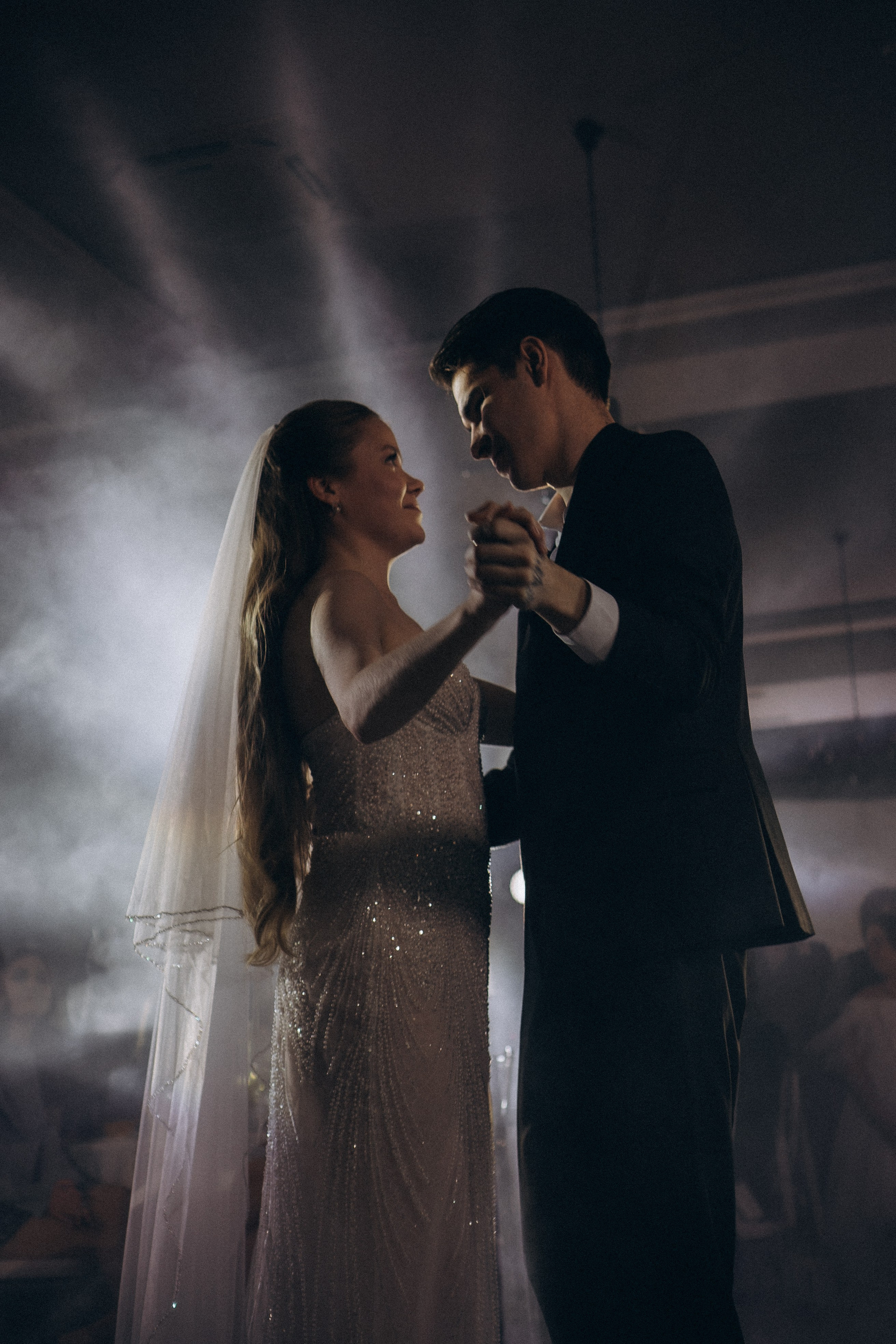 СВАДЕБНАЯ СЬЕМКА СБОРОВ В ОТЕЛЕ И ВЫЕЗД НА ЦЕРЕМОНИЮ (СНЯТО В СИБИРЕ В НИЖНЕВАРТОВСКЕ). Профессиональный фотограф, Санкт-Петербург — Виктория Богомолова