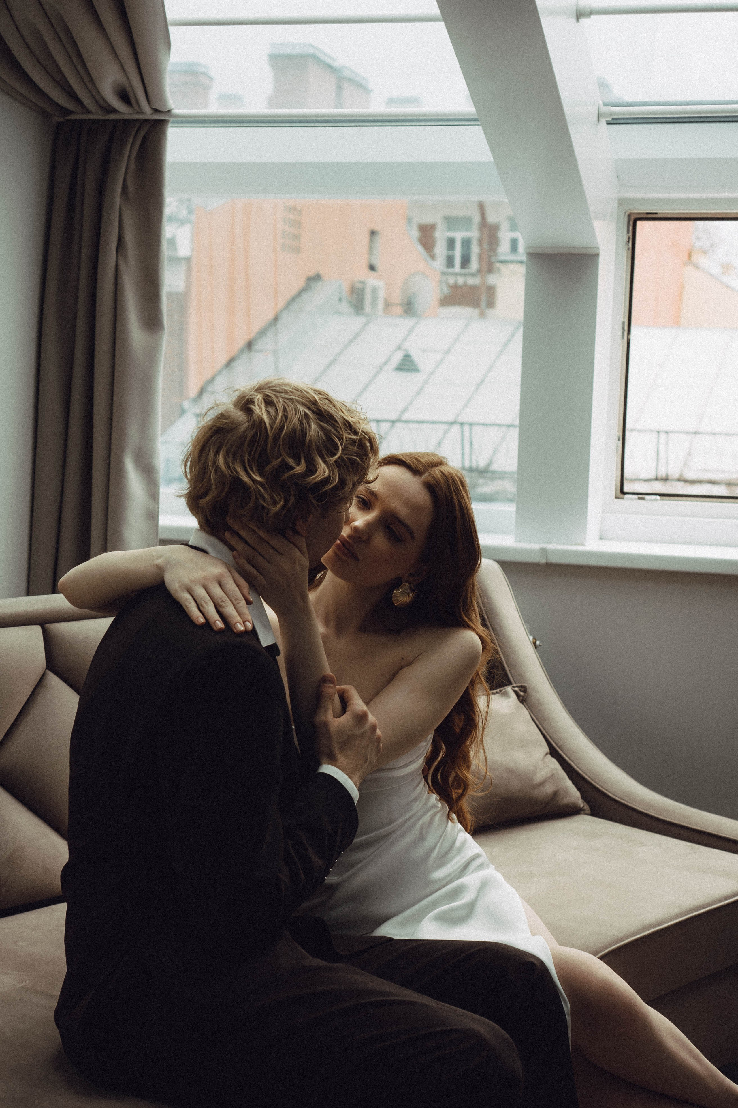 СВАДЕБНАЯ СЬЕМКА В ОТЕЛЕ. СБОРЫ ЖЕНИХА И НЕВЕСТЫ И ТАКЖЕ ТОР И ПОДГОТОВКА К ПРОГУЛКЕ. Профессиональный фотограф, Санкт-Петербург — Виктория Богомолова