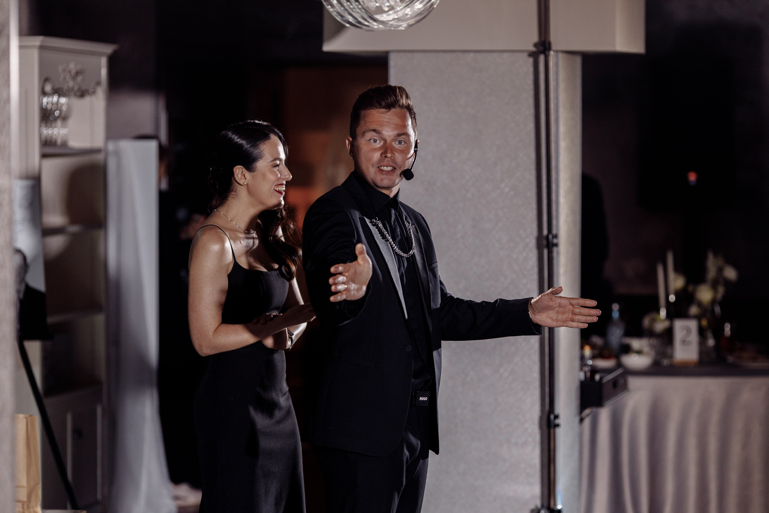 Свадебная фотосессия красивый банкет. Свадебный фотограф в Екатеринбурге Илья Корсаков