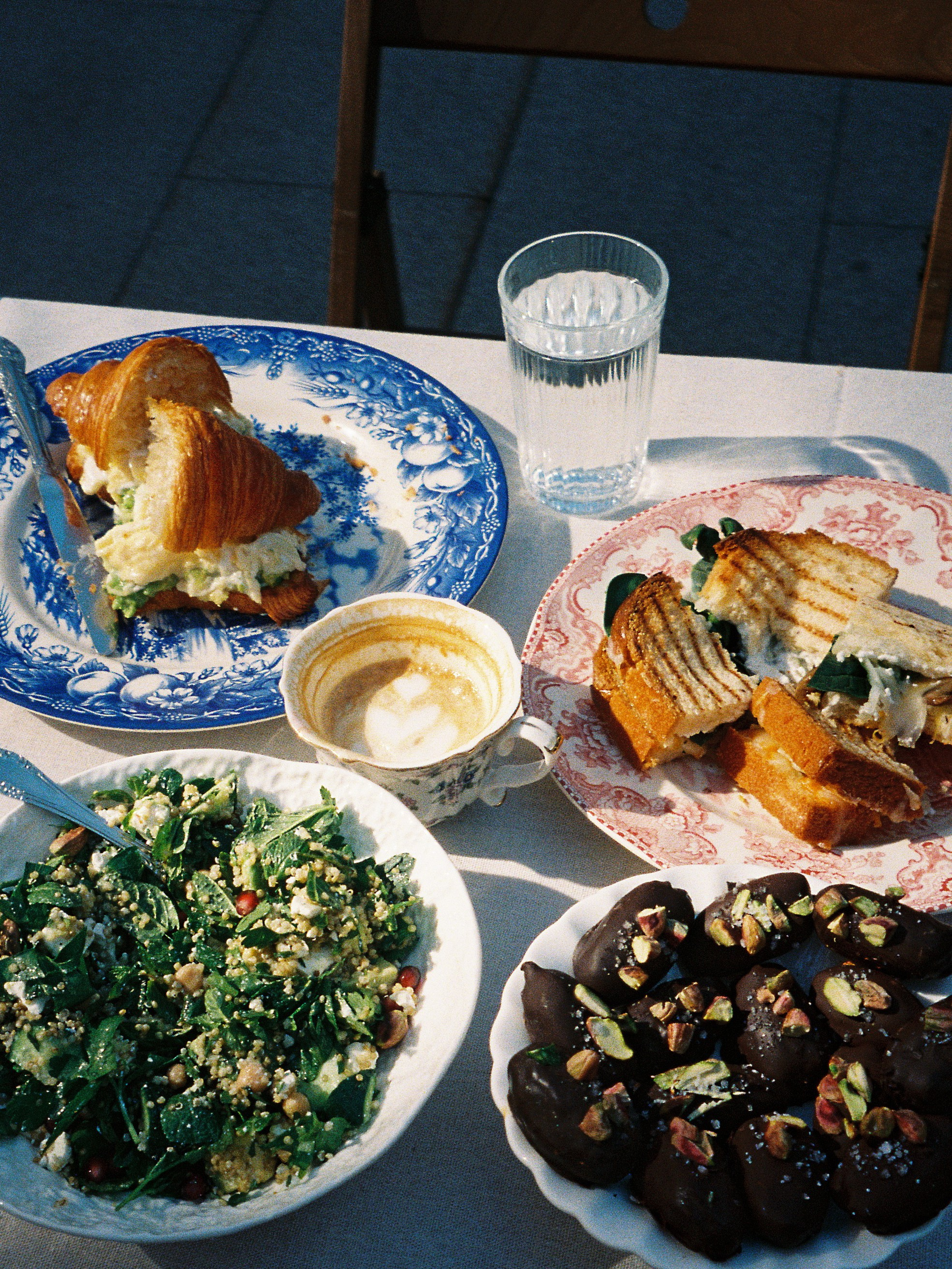 Pshur 35 mm. CHRISTINA GRIG // photographer, content creator