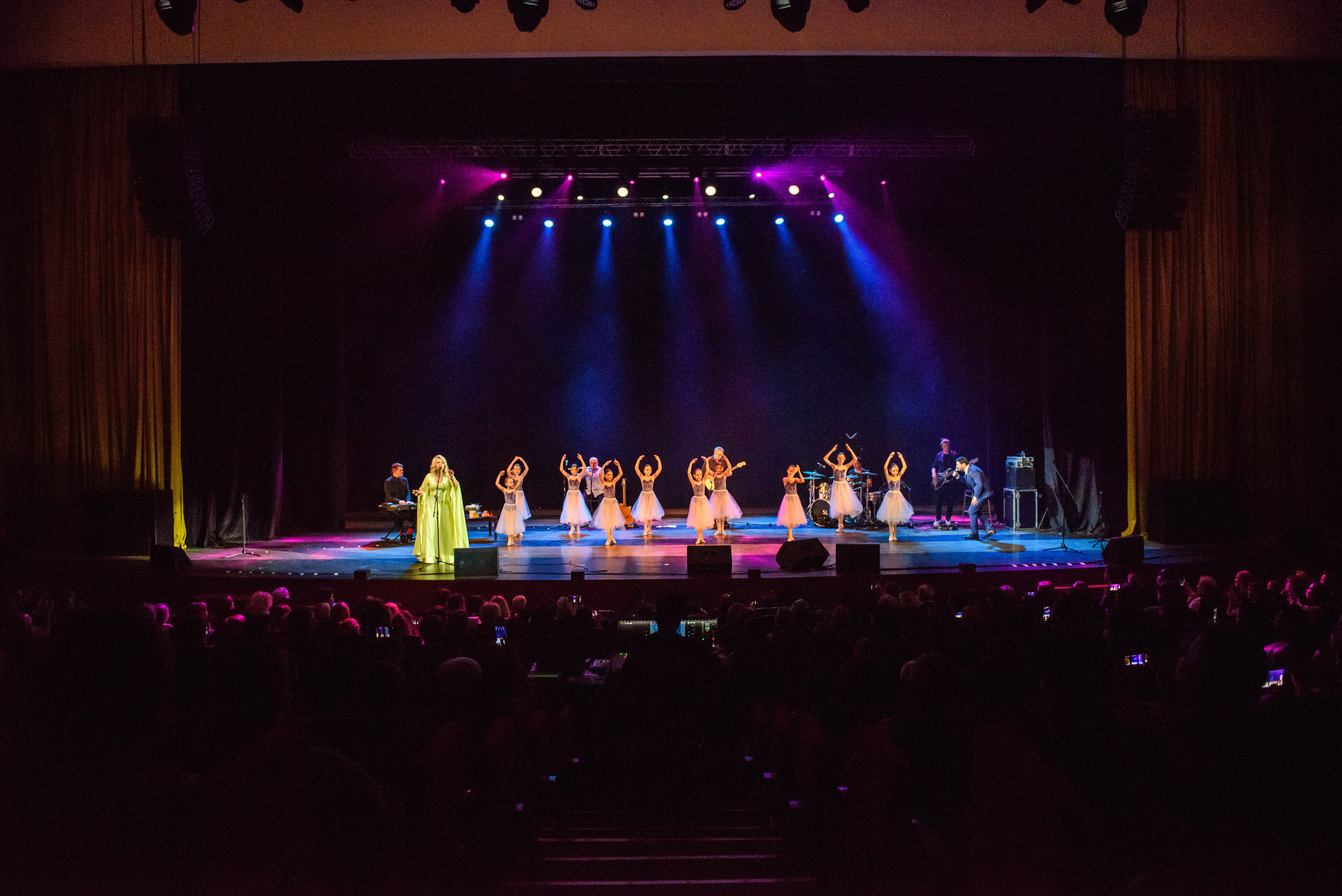 Антон и Виктория Макарские — «Имена на все времена», КЗ Измайлово. Бренд-фотограф для экспертов и блогеров в Москве Влада Горбовская