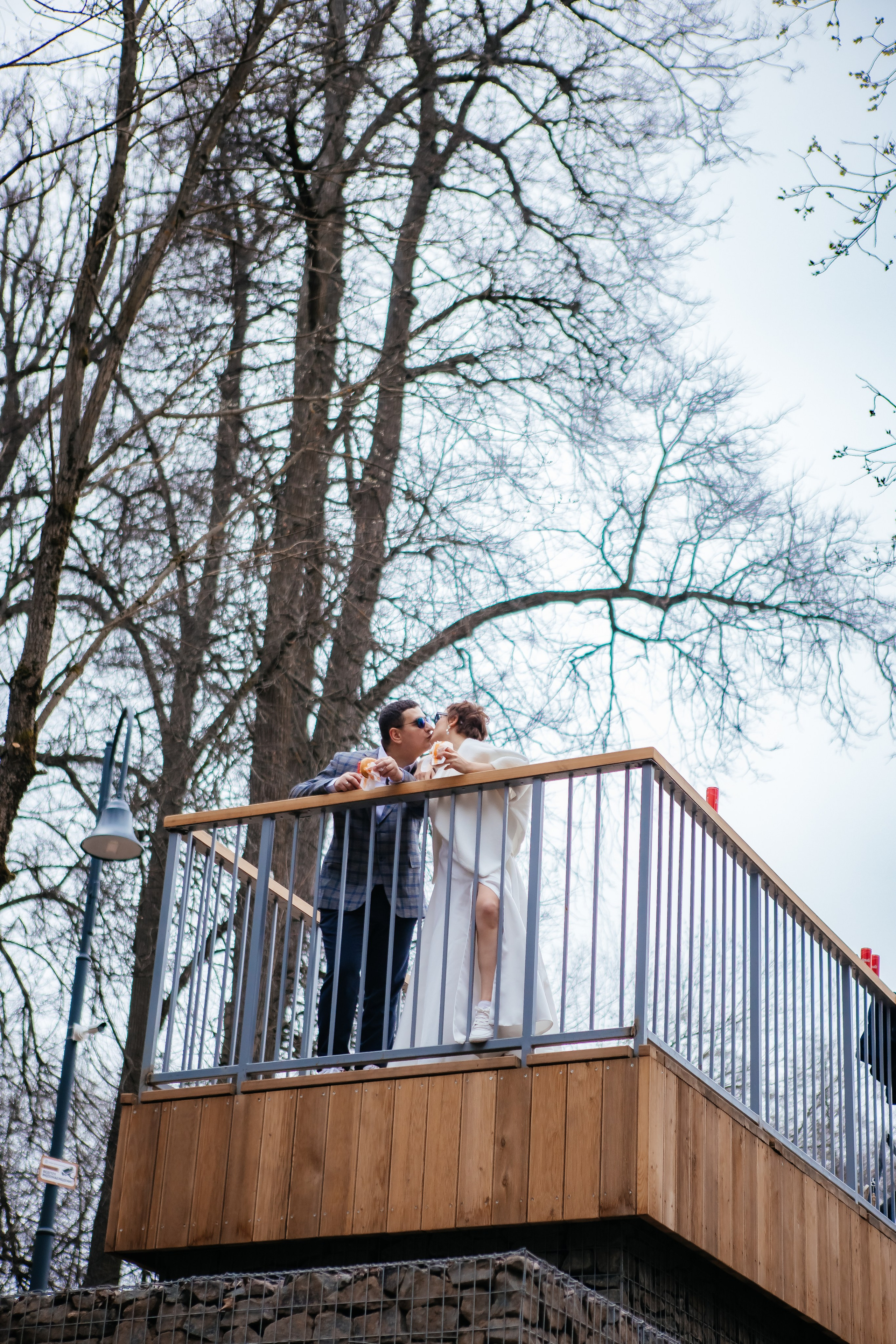 Свадебная фотопрогулка в усадьбе Горенки. Свадебный фотограф в Москве