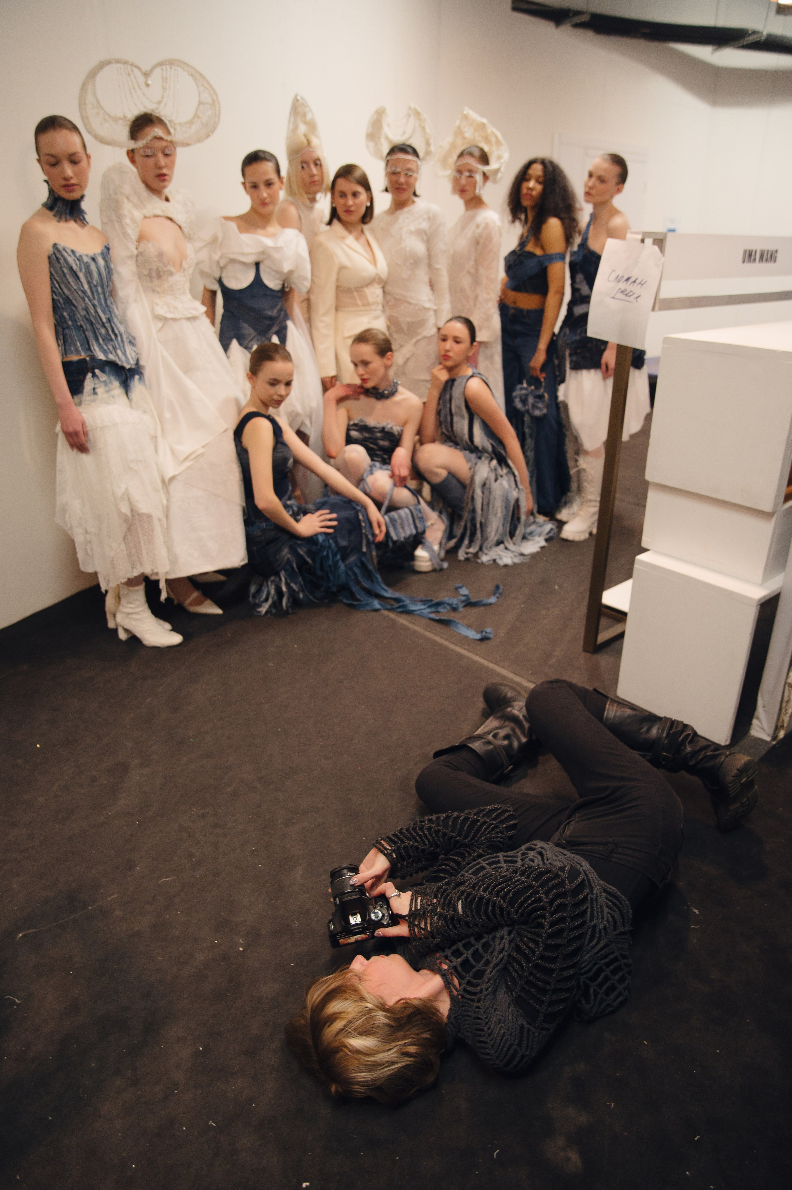 Бекстейдж показа «Новые Имена» собака.ru|ДЛТ. Портретный и репортажный фотограф в Санкт-Петербурге