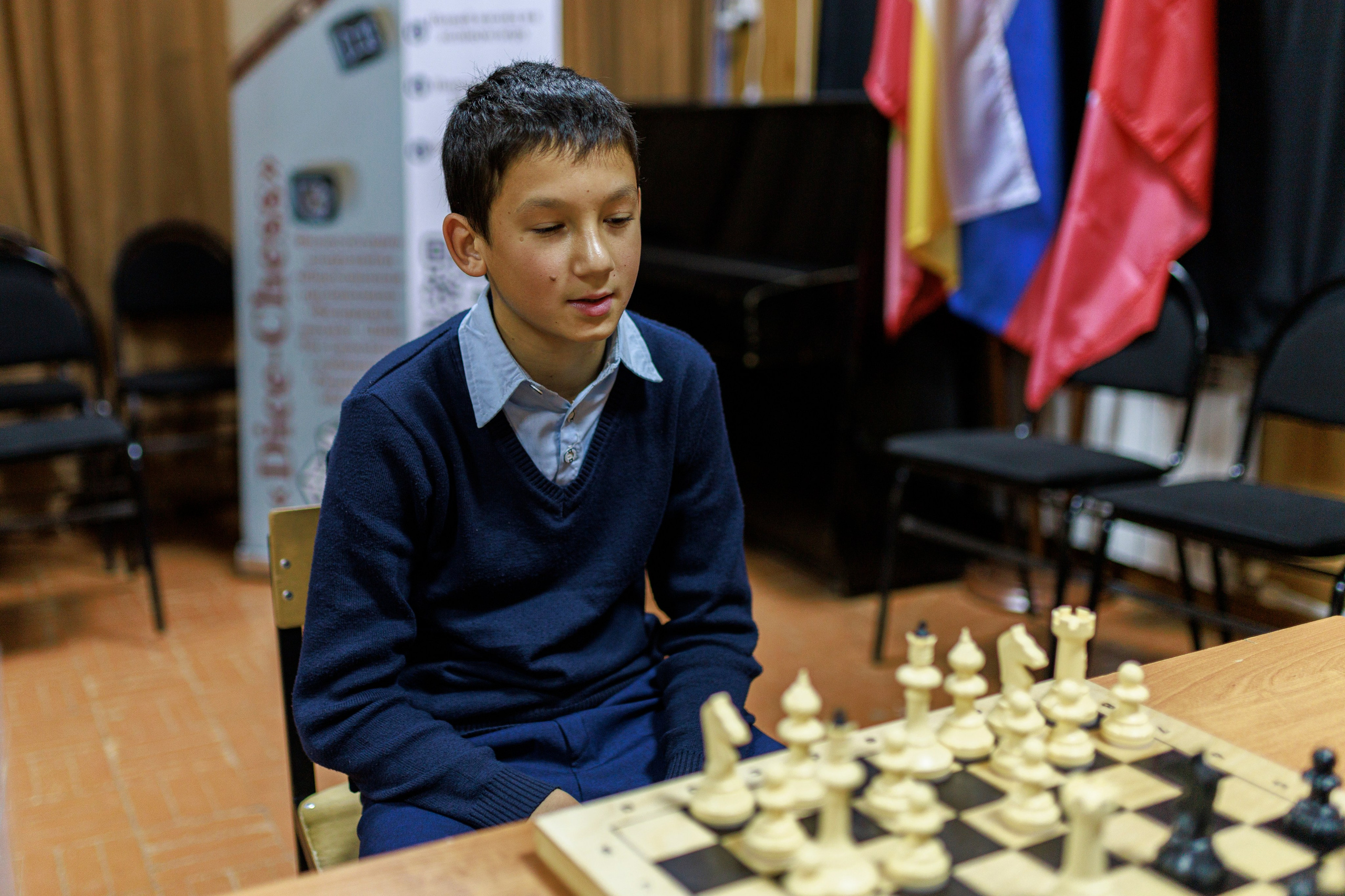 Репортажная сьёмка игры в шахматы в детском доме. Семейный и детский фотограф в Рязани Васюгова Мария