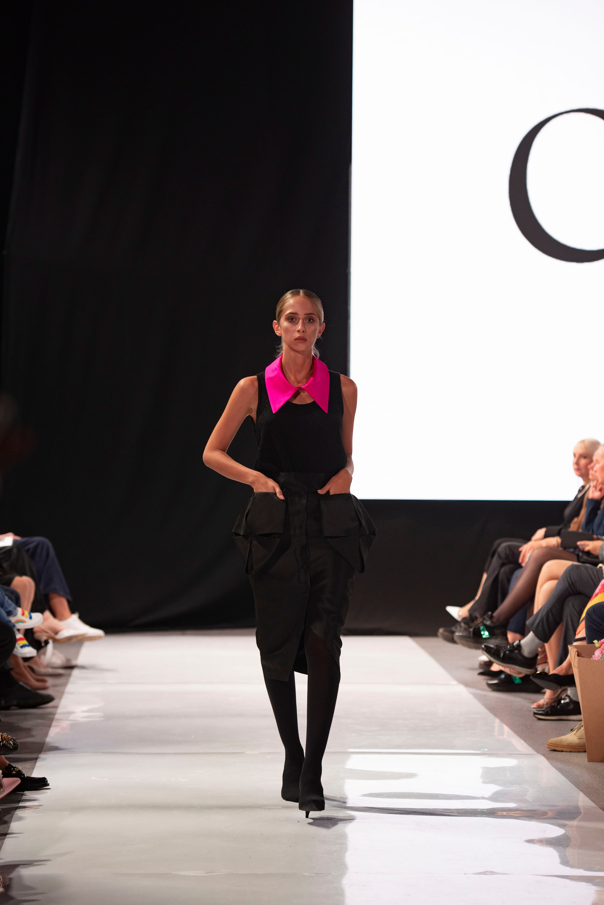 Фотограф на модельный показ. Свадебный, семейный, фэшн фотограф, школьный фотограф в Сочи