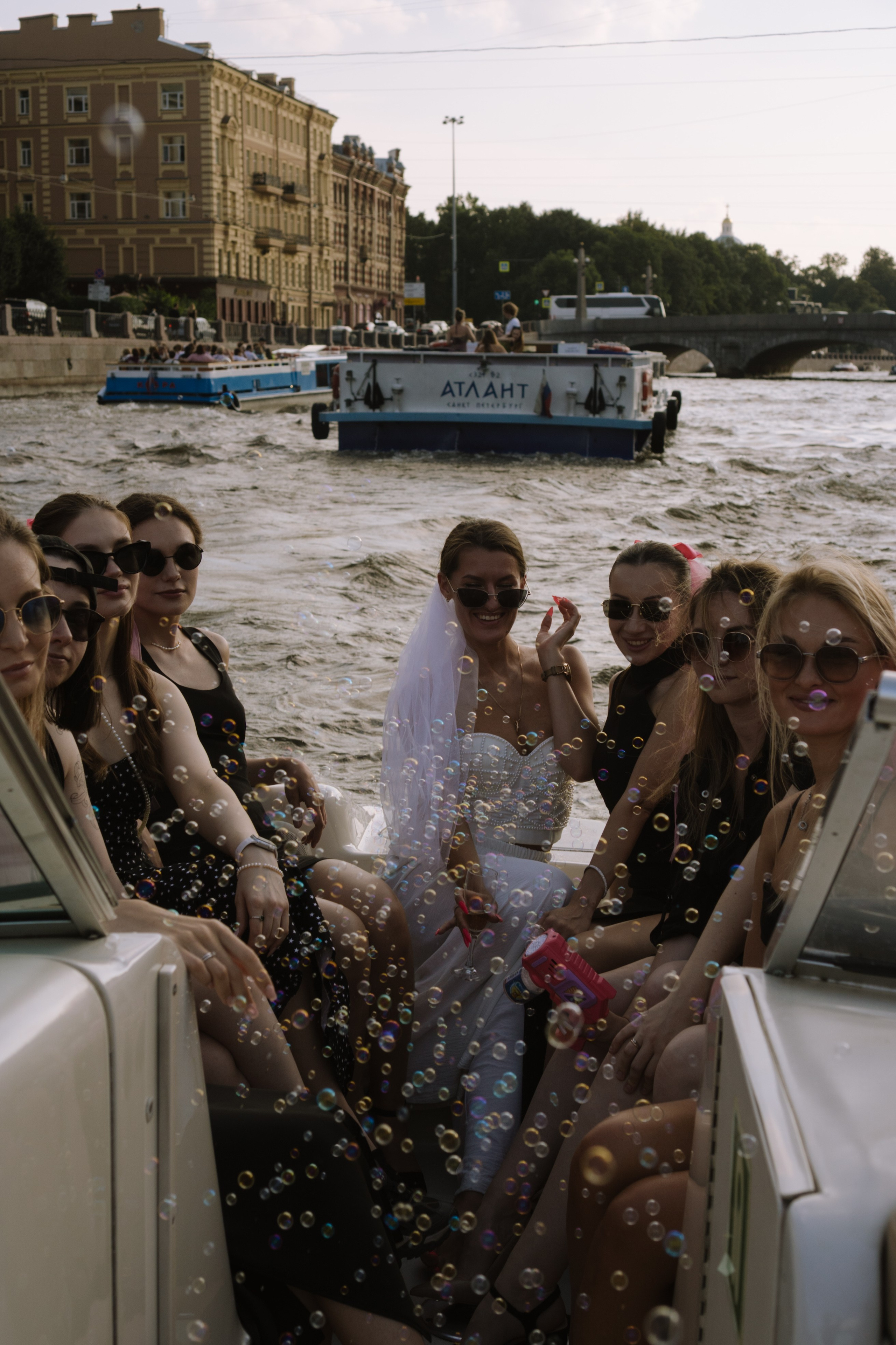 ДЕВИЧНИК НА КАТЕРЕ. Профессиональный фотограф, Санкт-Петербург — Виктория Богомолова