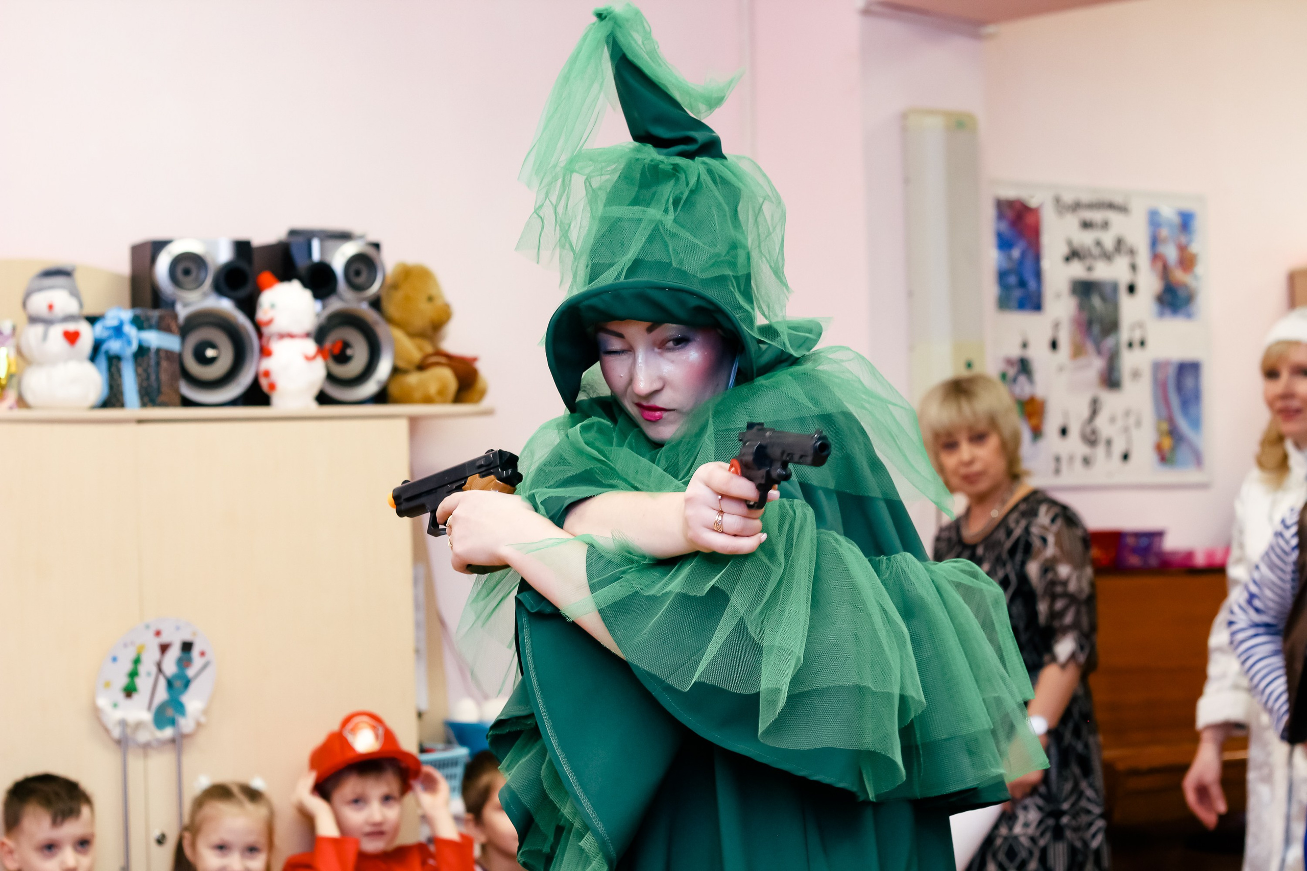 Новогодний утренник. Фотограф Великий Новгород Татьяна Чиглинцева