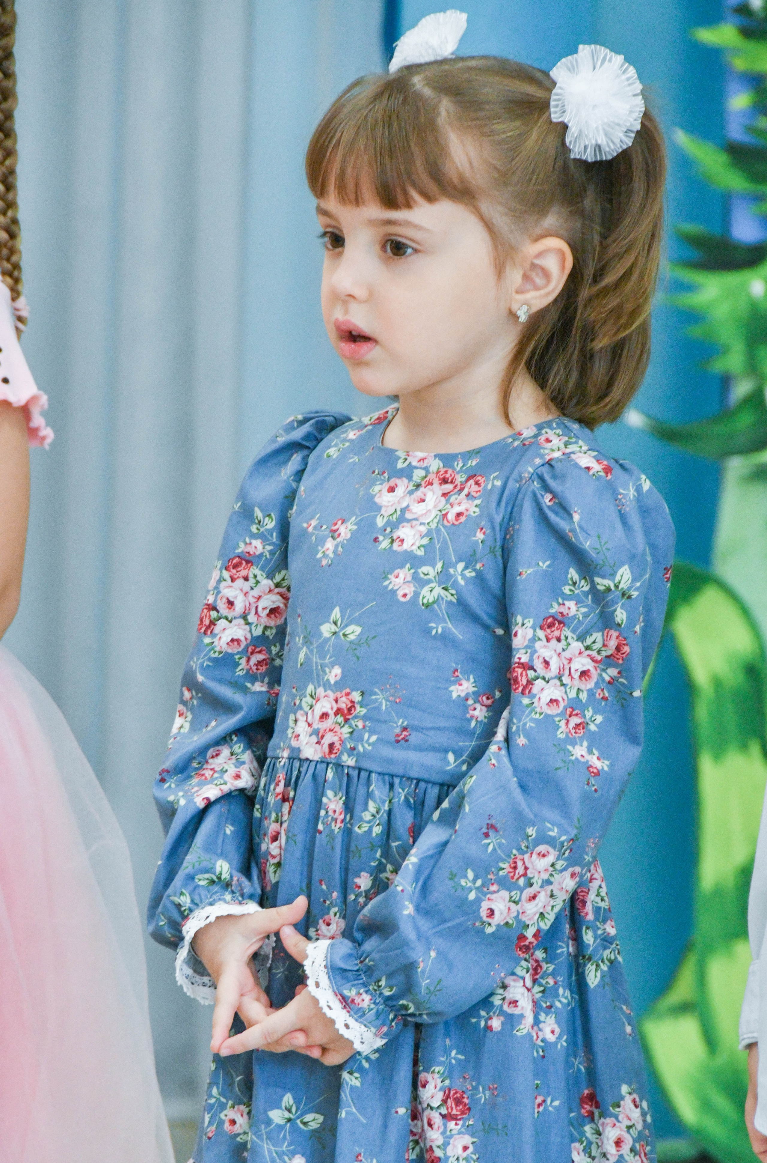 2023 г. День дошкольного работника и прогулка. Репортажный и детский фотограф в Новосибирске