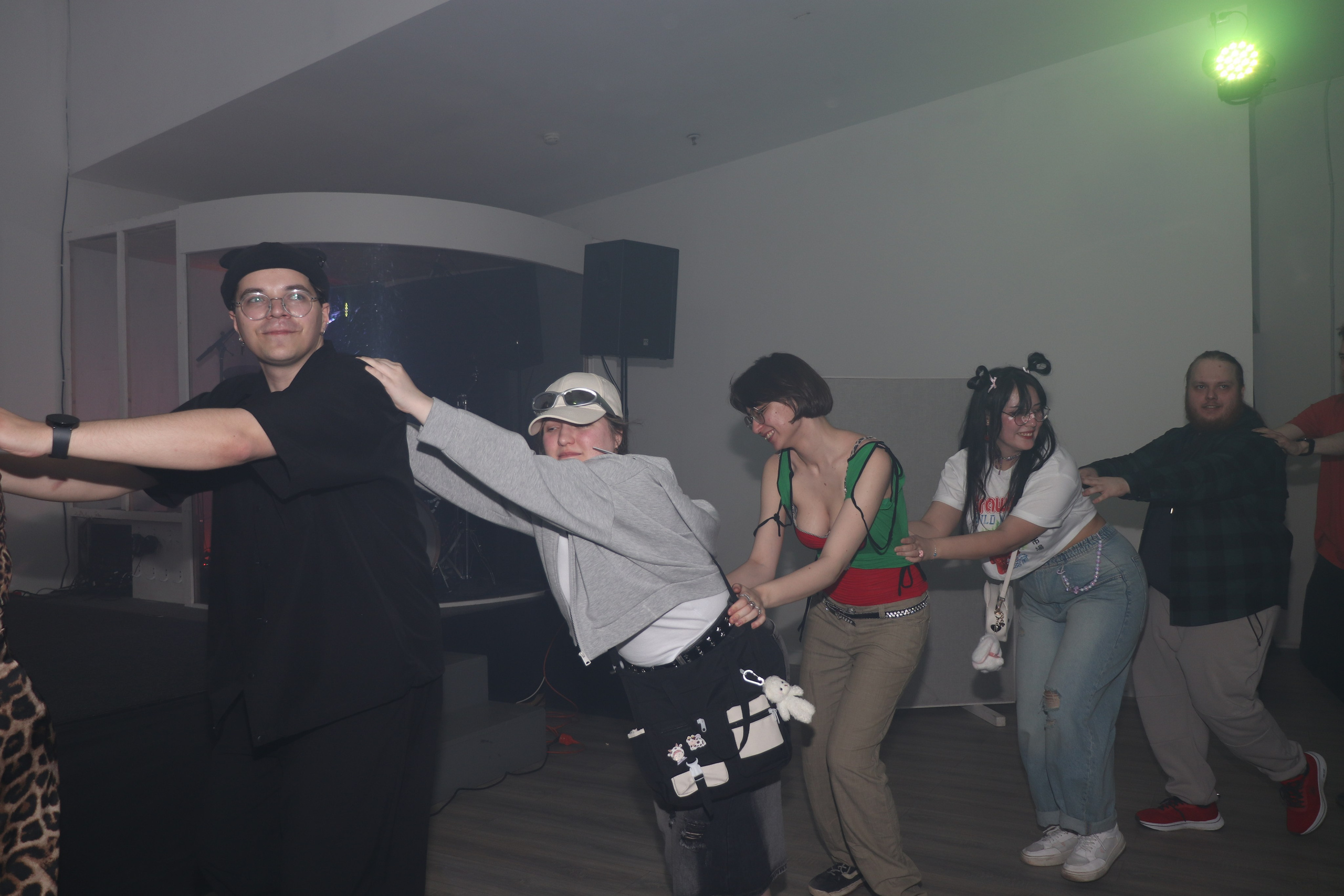 Дискотека 90х молодёжного «клуба 52». Ивентный фотограф в Санкт-Петербурге Олег Комков