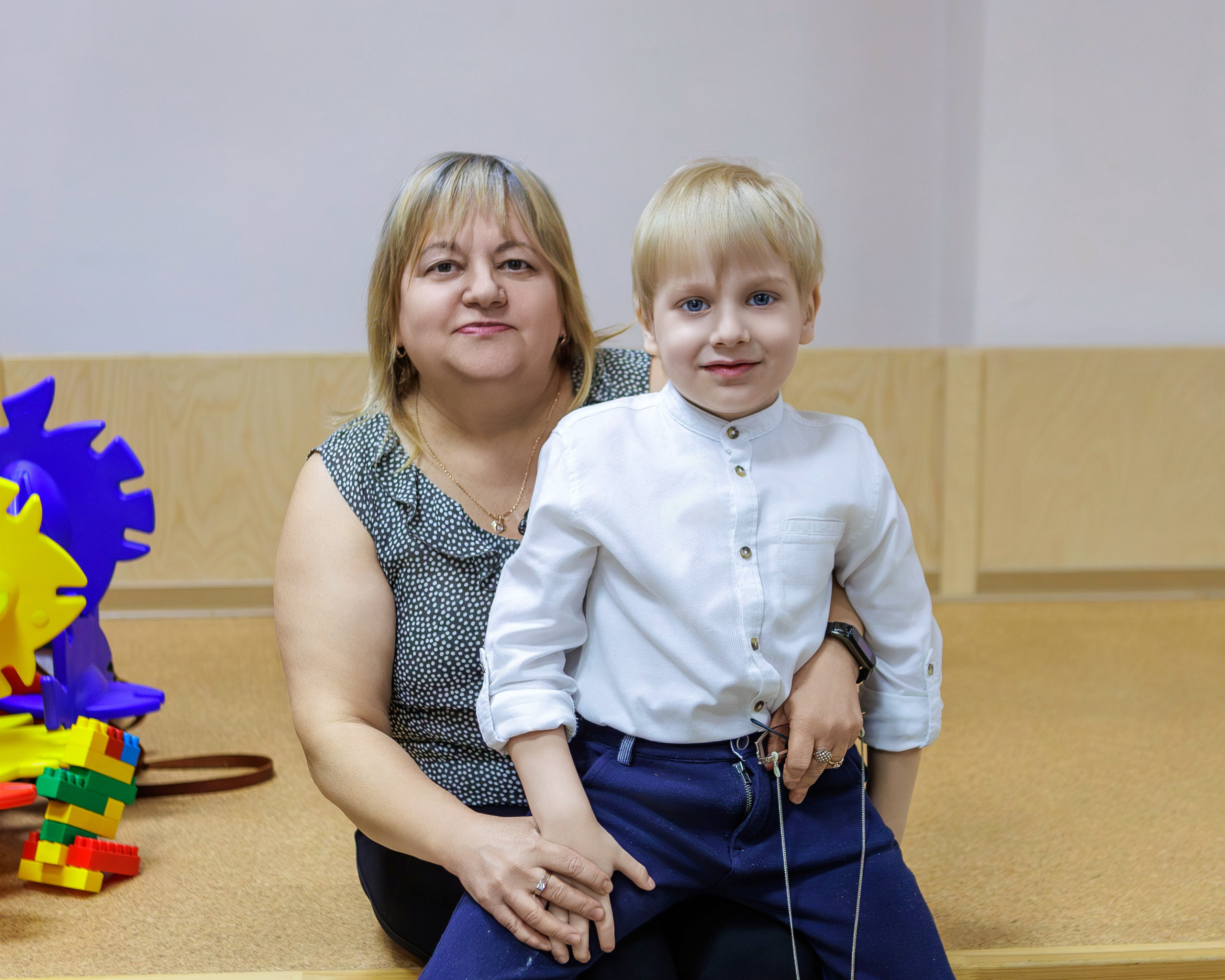 МК к 8 марта. Выпускные альбомы и школьный фотограф в Подольске, Троицке, Щербинке, Москве и Московской области