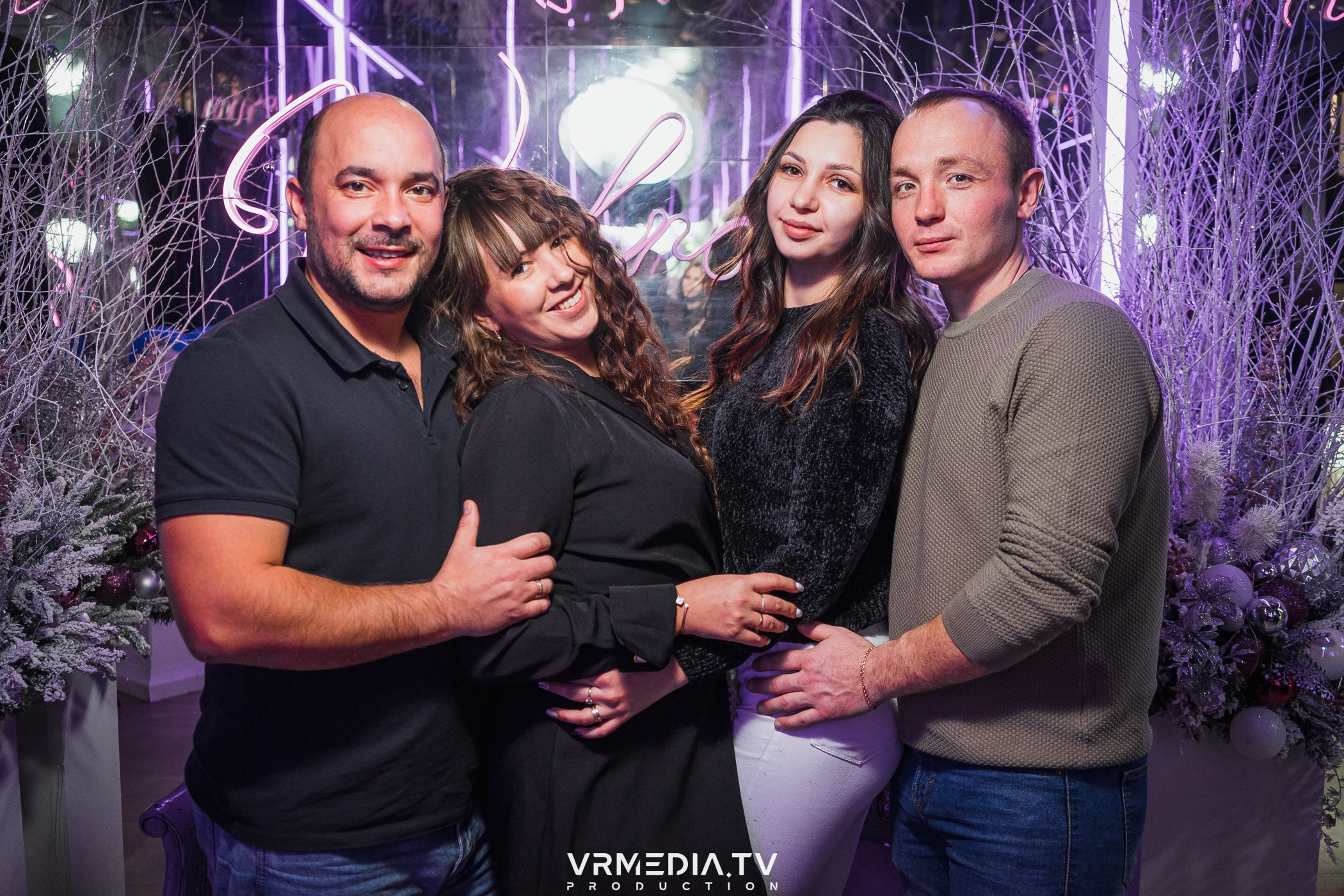 НОВОГОДНЯЯ РАЗМИНКА в караоке-баре «Volna»