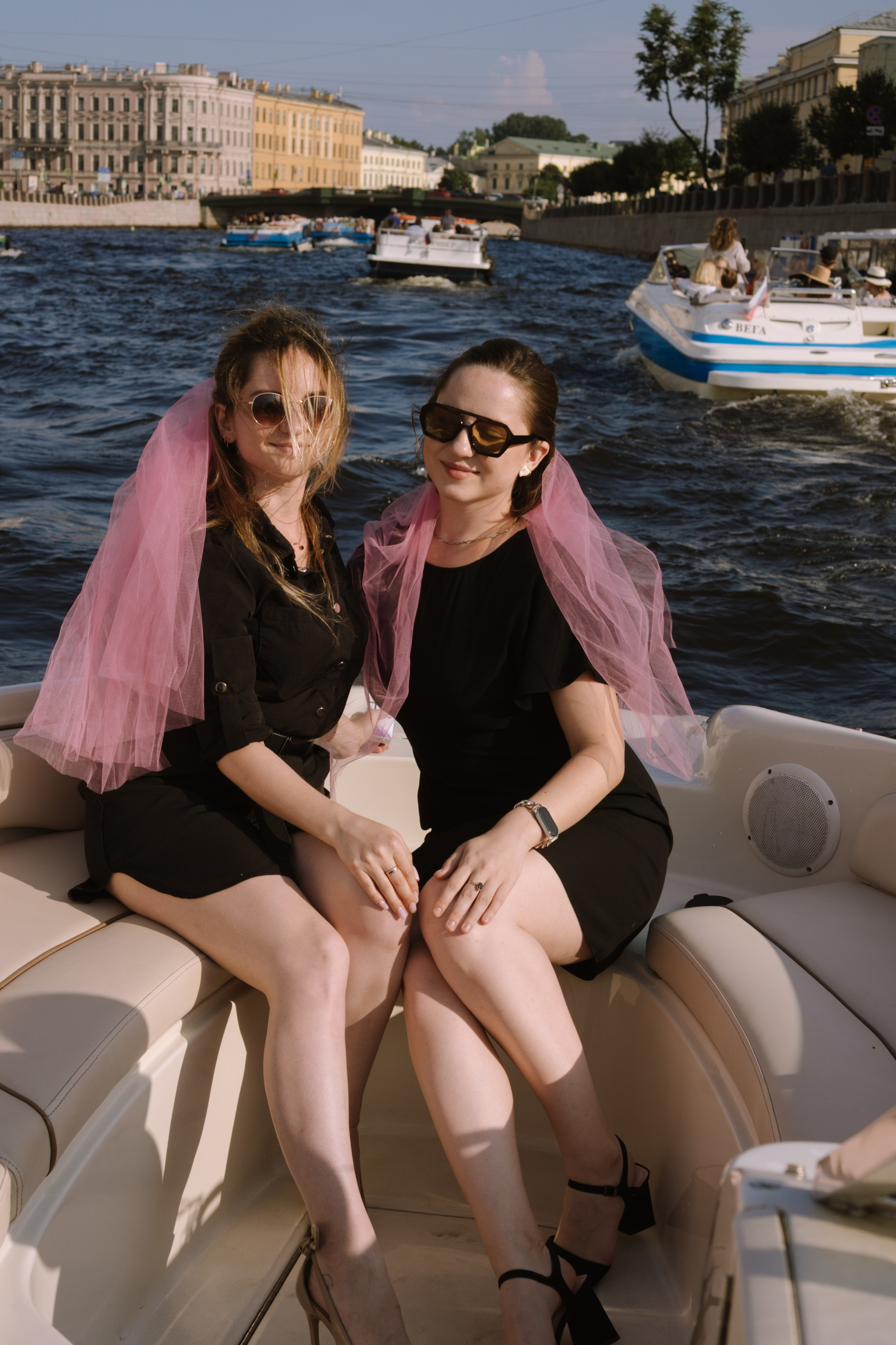 ДЕВИЧНИК НА КАТЕРЕ. Профессиональный фотограф, Санкт-Петербург — Виктория Богомолова
