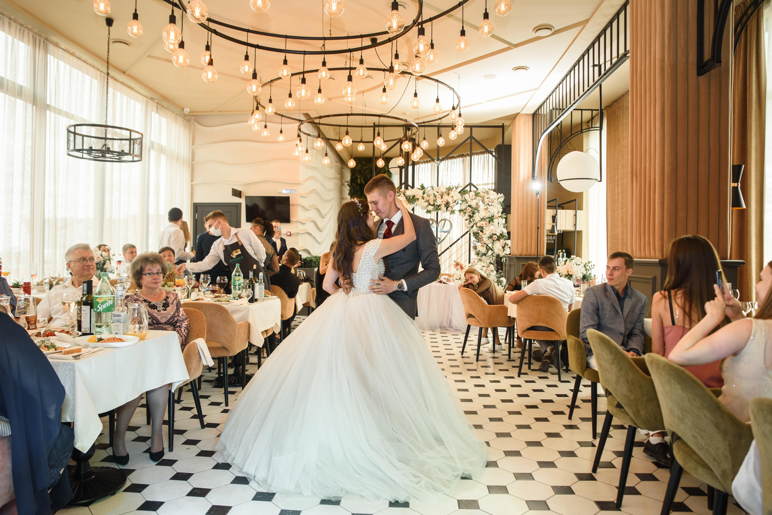 Свадьба в Волгограде. Свадебный и travel фотограф в Волгограде, Сочи, Домбае, Европе