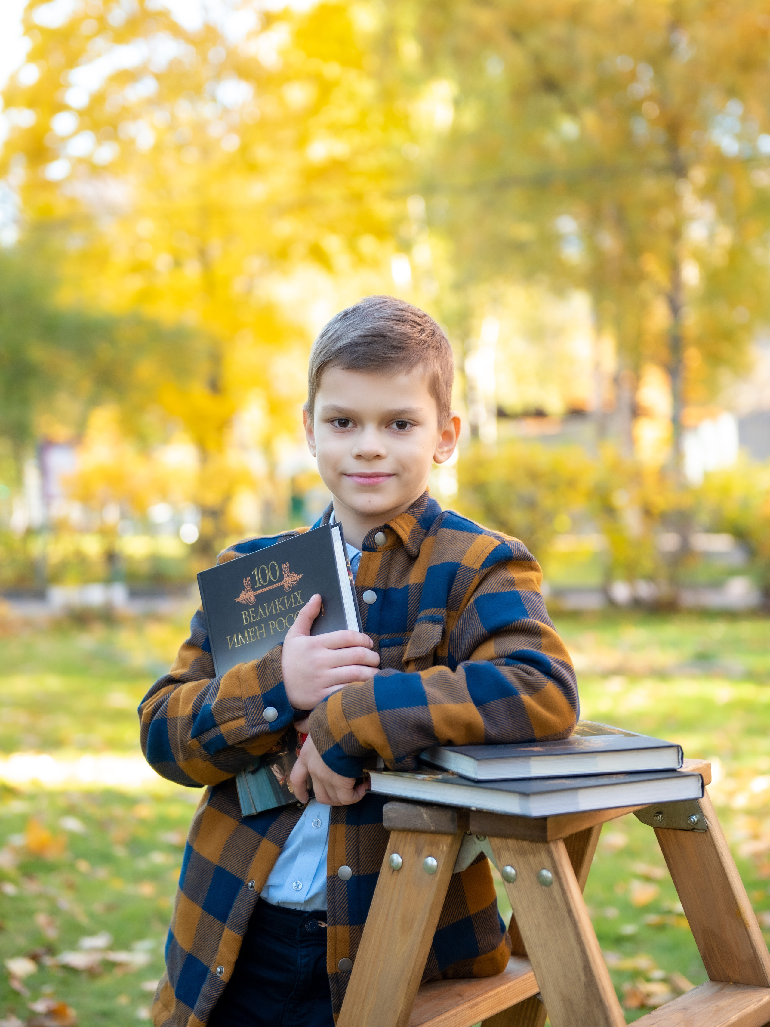 Фотосессия на школьном дворе. Семейный и детский фотограф в Москве Роксана Давлятерова